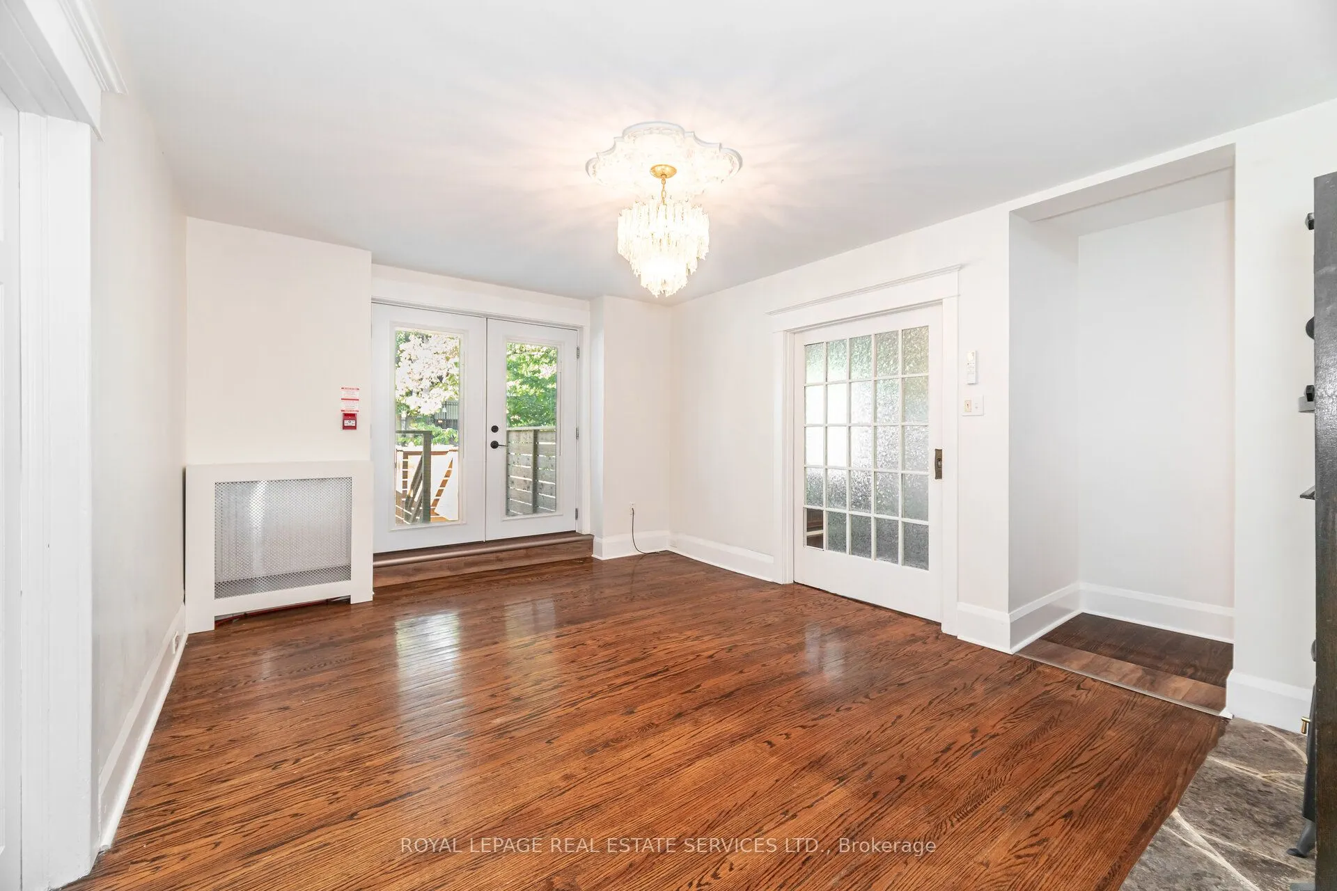 379 Parkside Drive, ##1