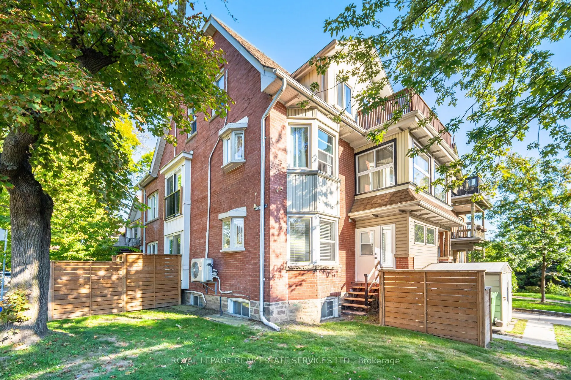 379 Parkside Drive, ##1