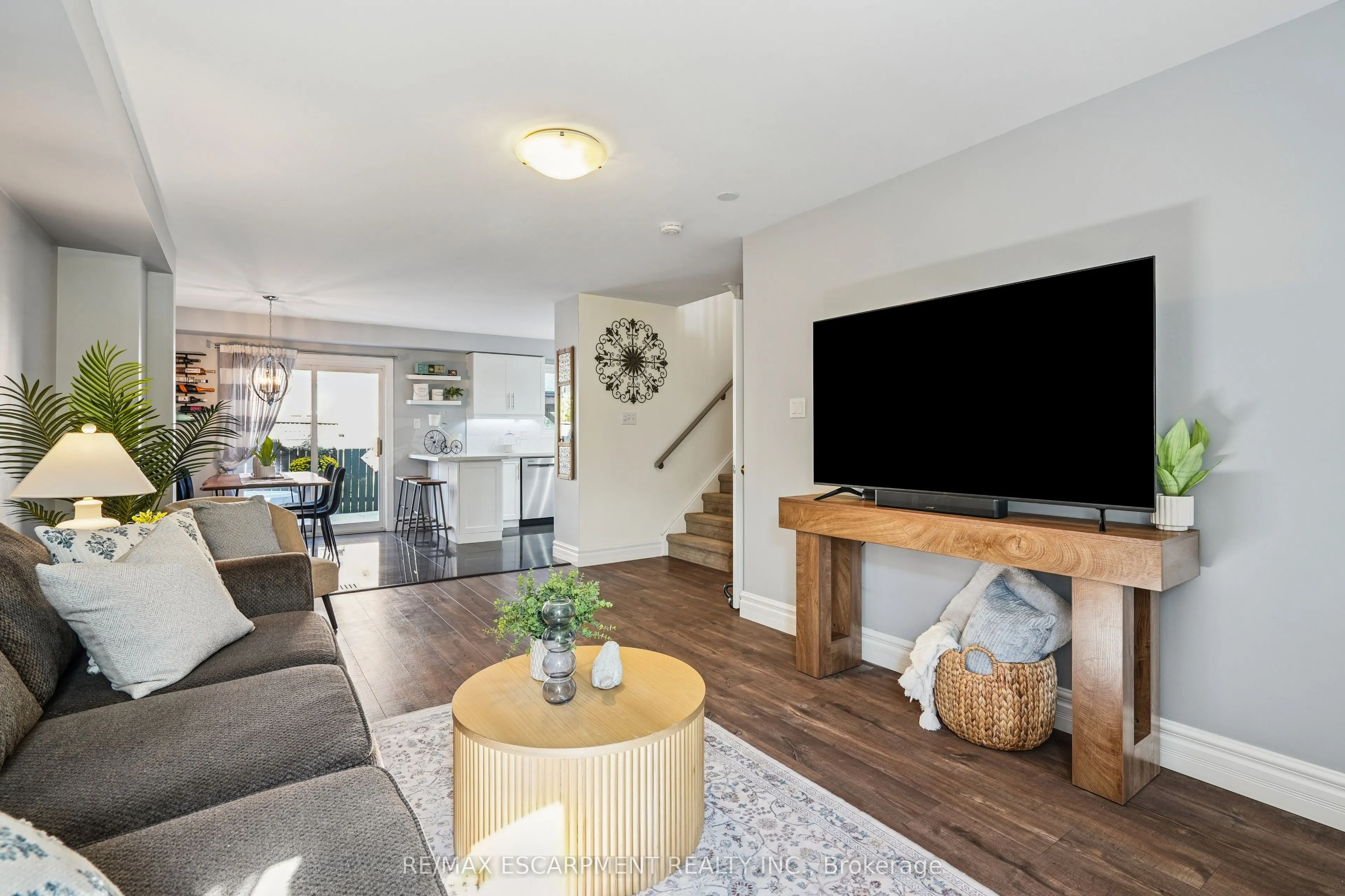 46 Dawson Crescent