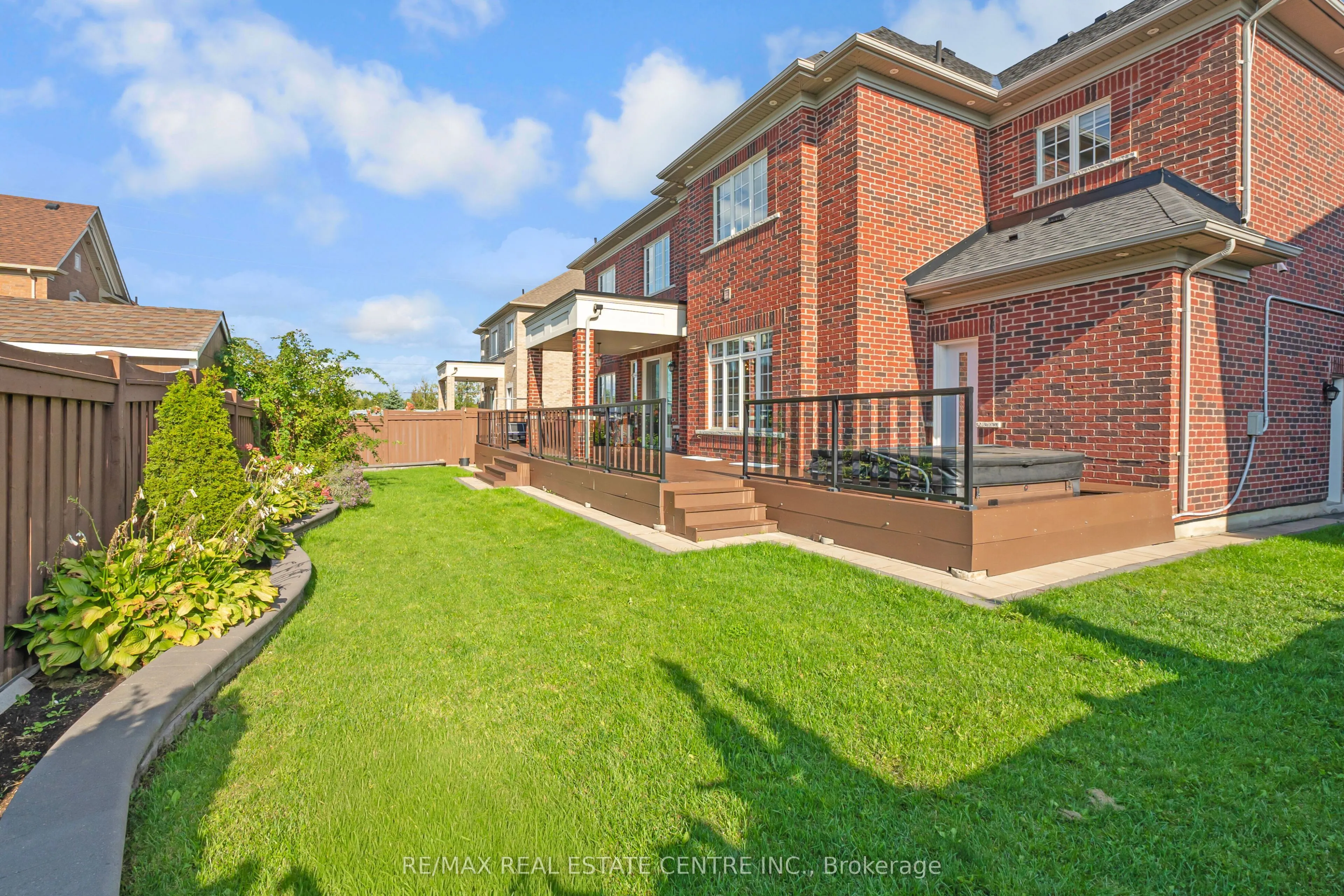 102 Belladonna Circle