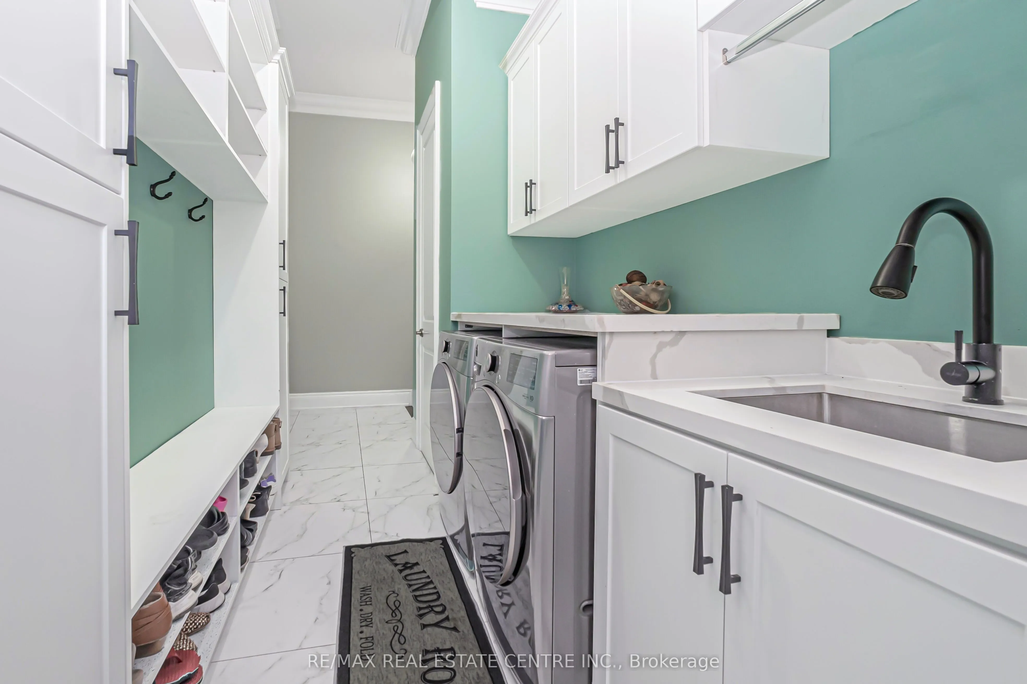 102 Belladonna Circle