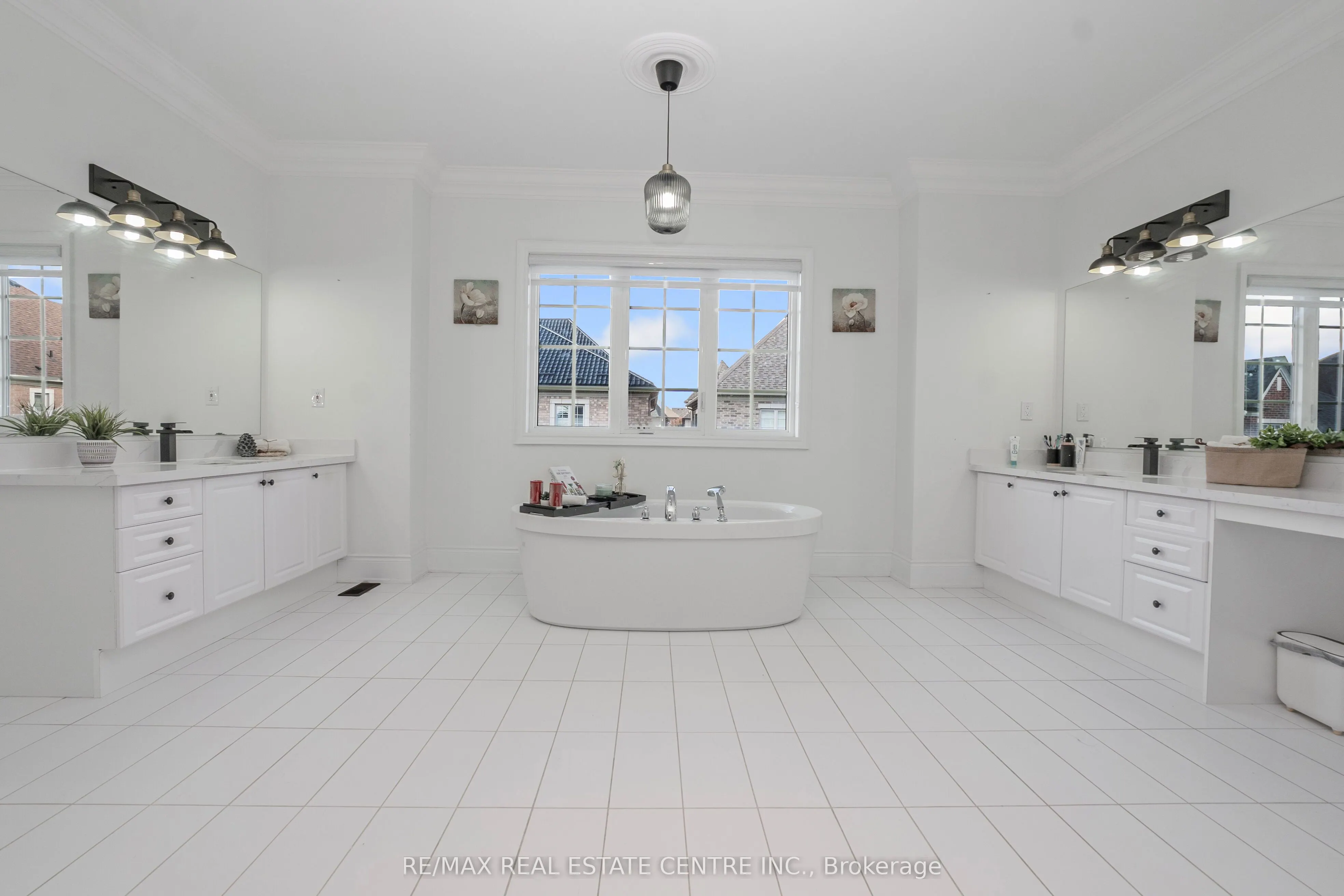 102 Belladonna Circle