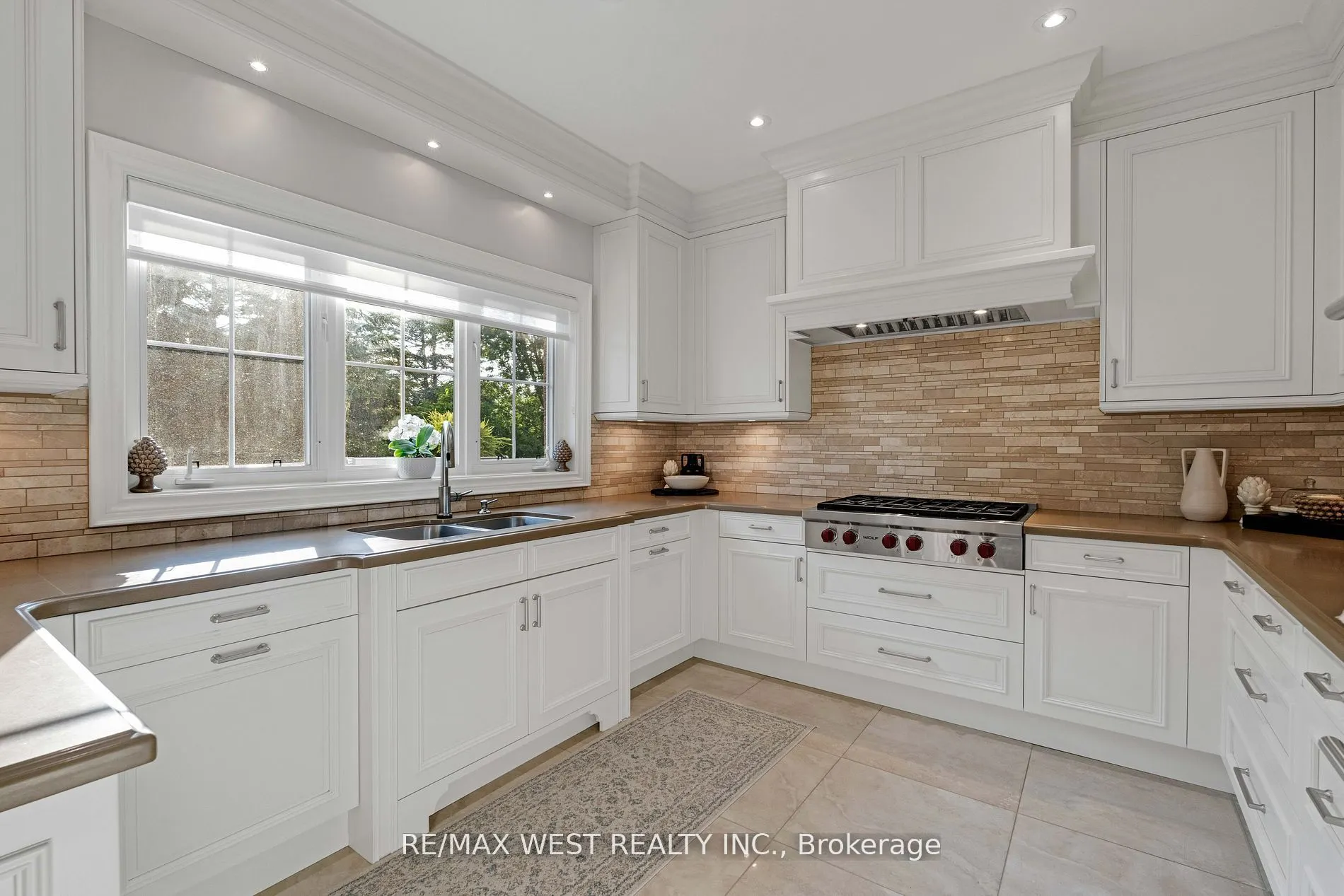 49 Mccauley Drive