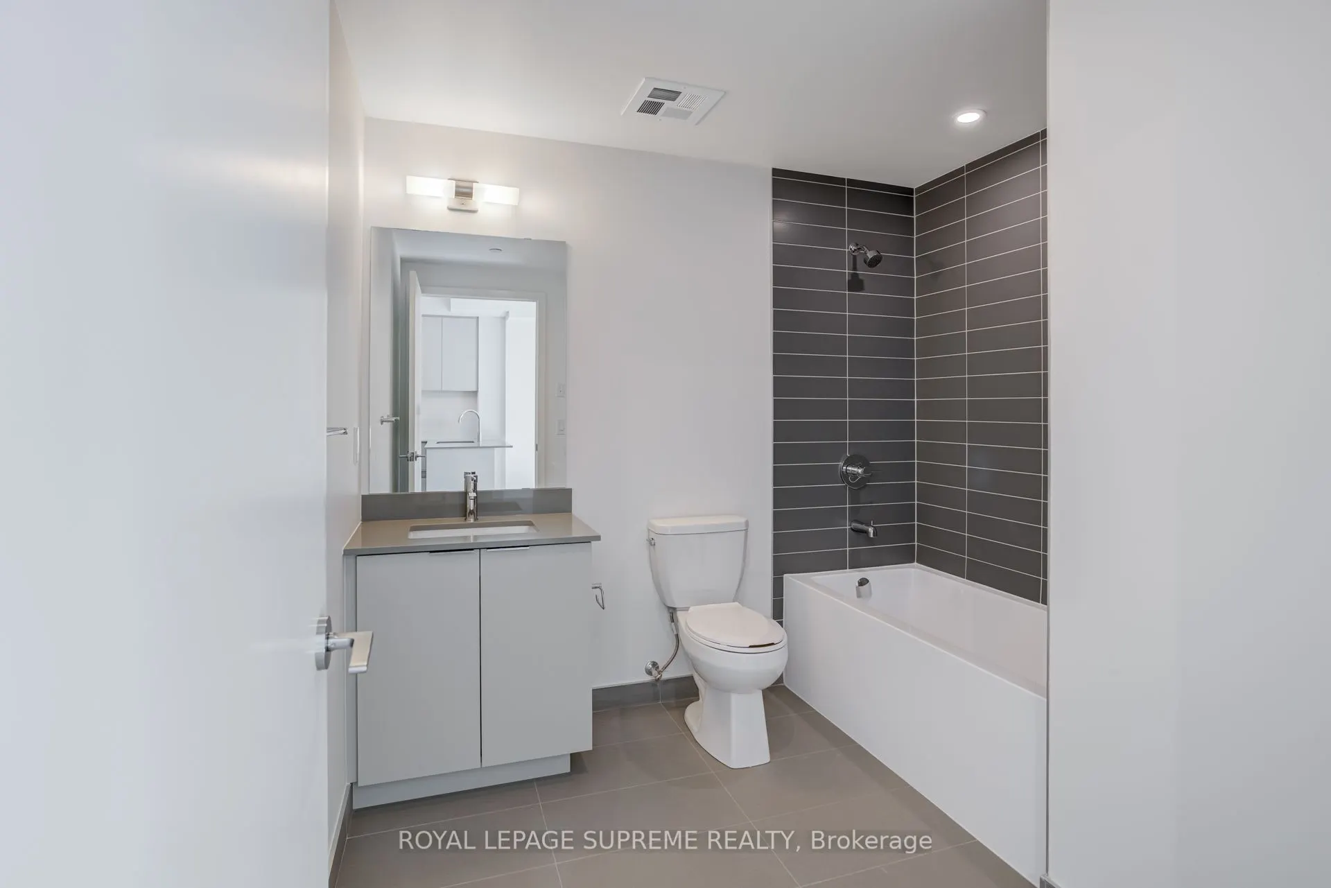 3079 Trafalgar Road, #1501