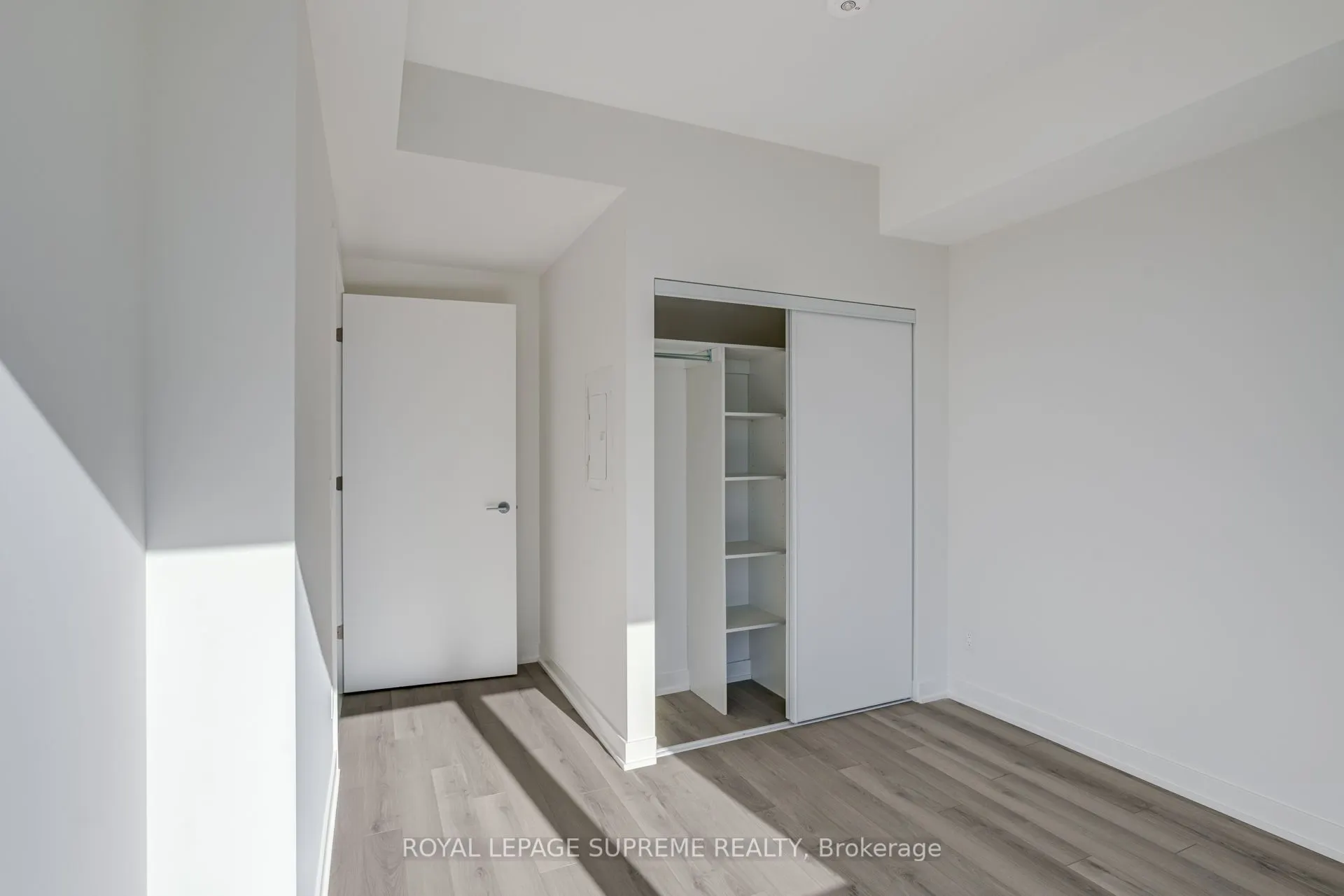 3079 Trafalgar Road, #1501
