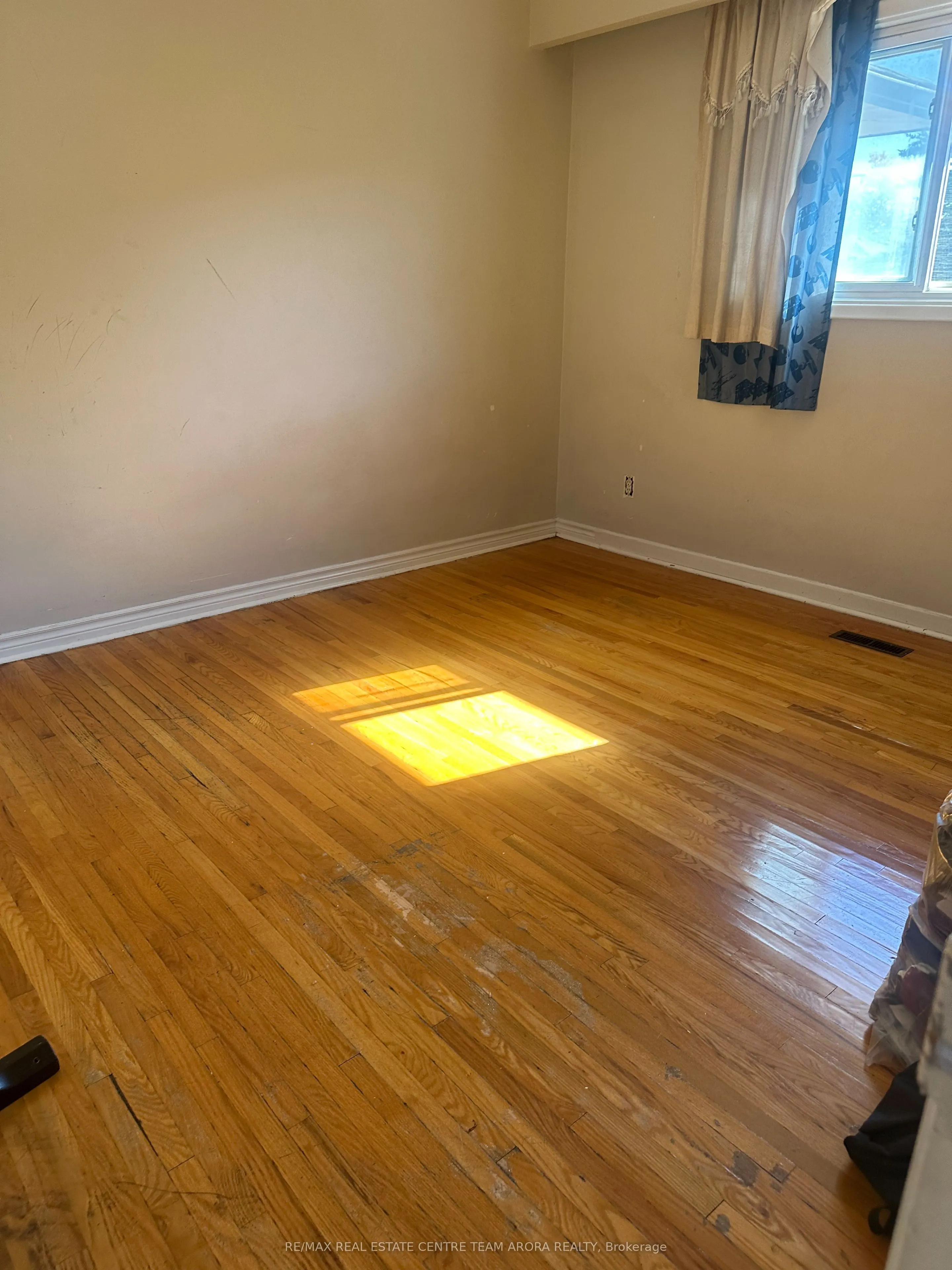 7114 Chigwel Court, #Upper