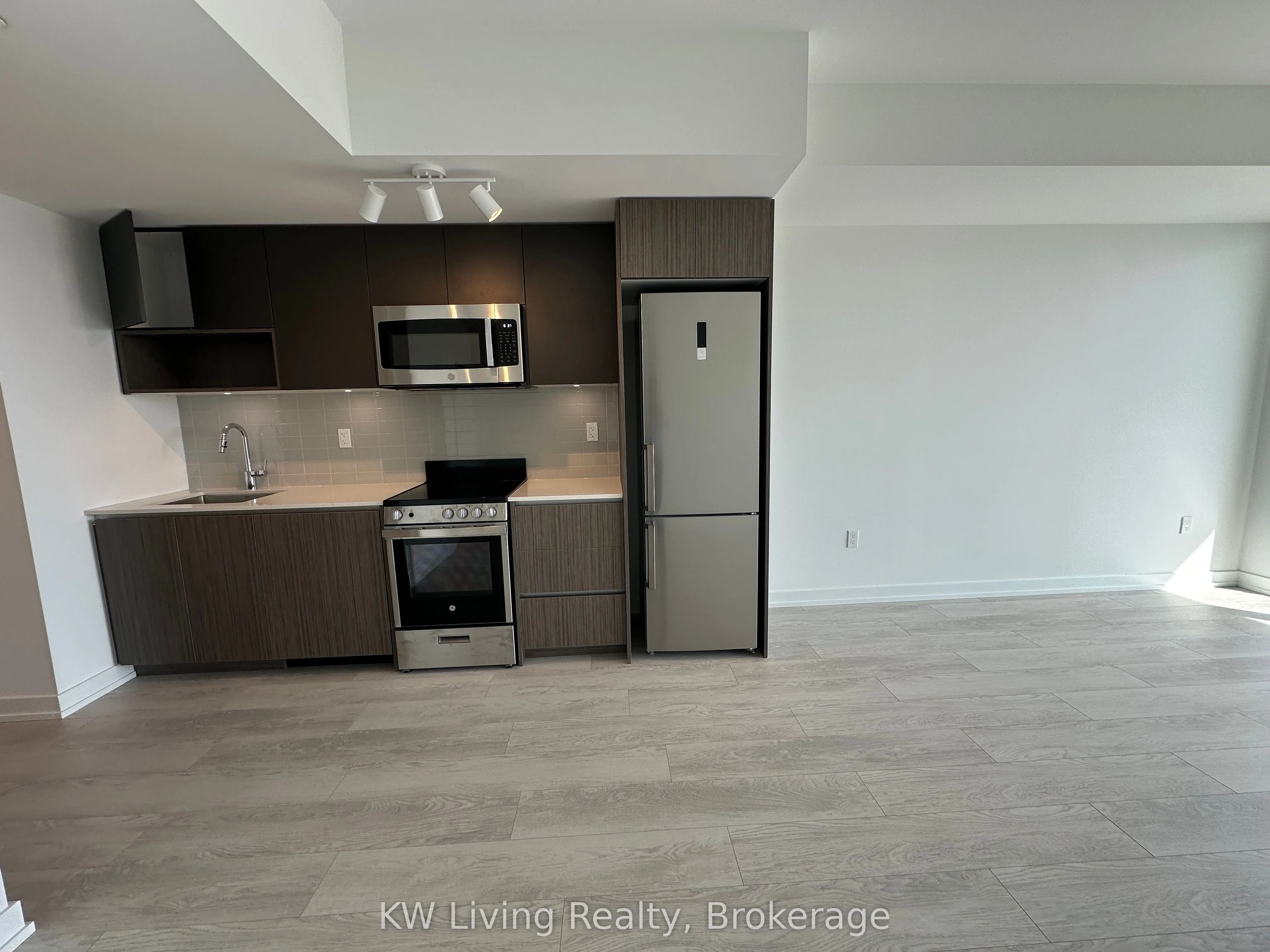 801 The Queensway, #612
