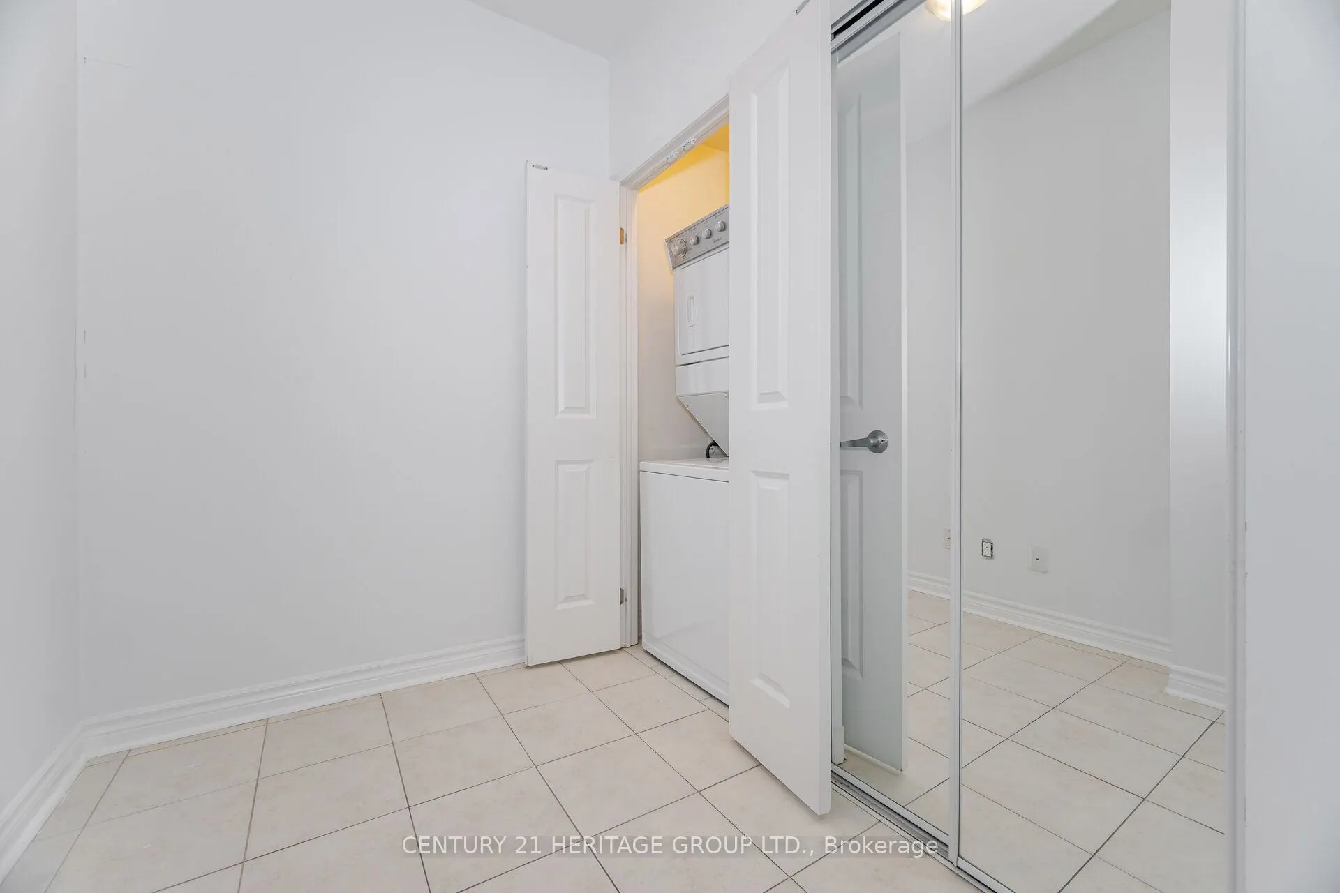 2522 Keele Street, #320