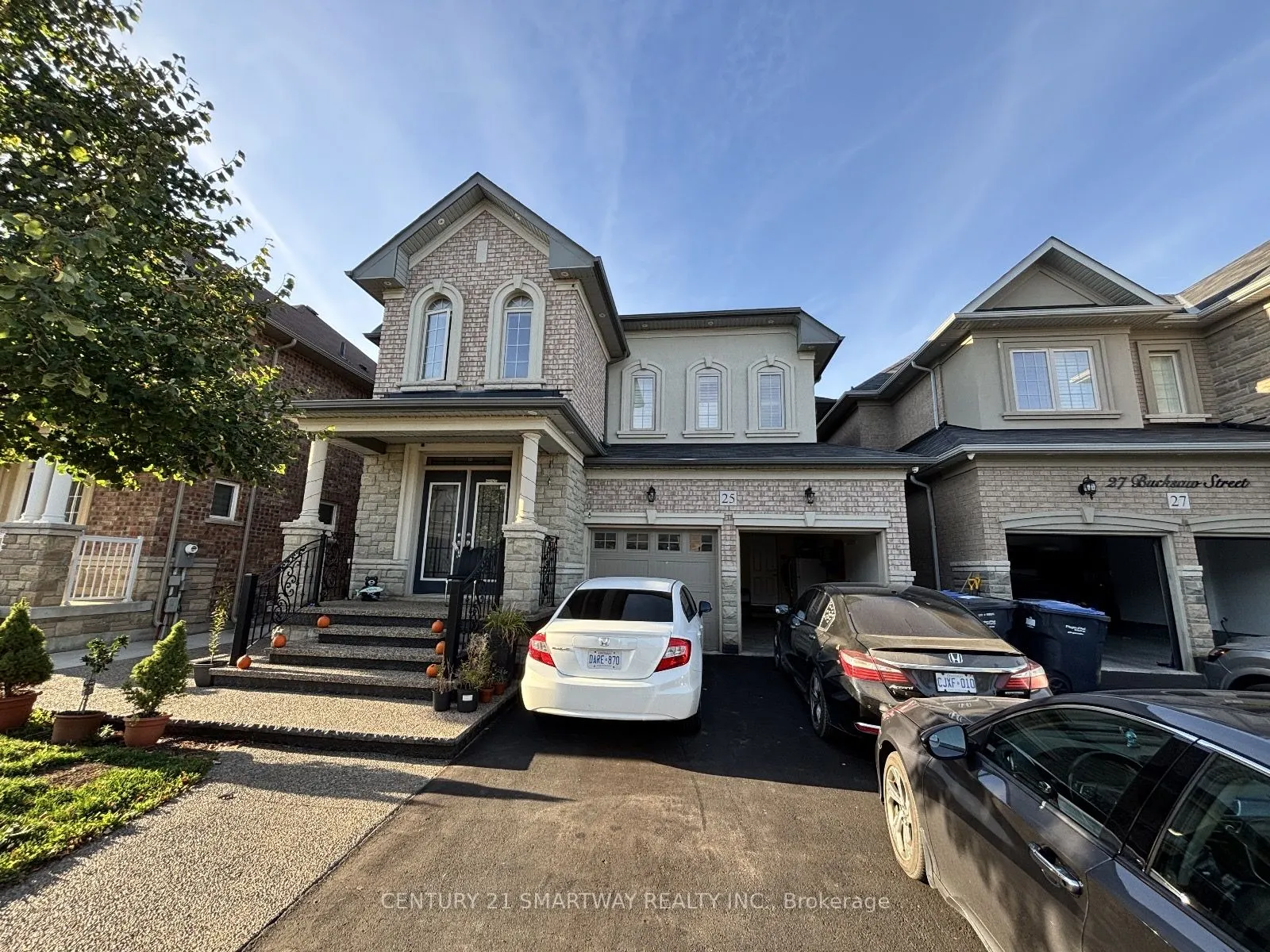 25 Bucksaw Street
