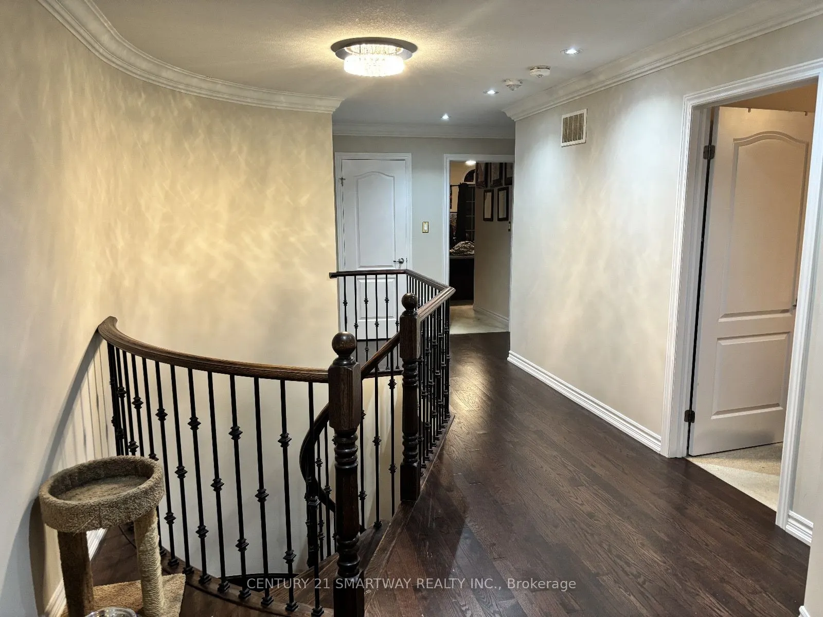 25 Bucksaw Street