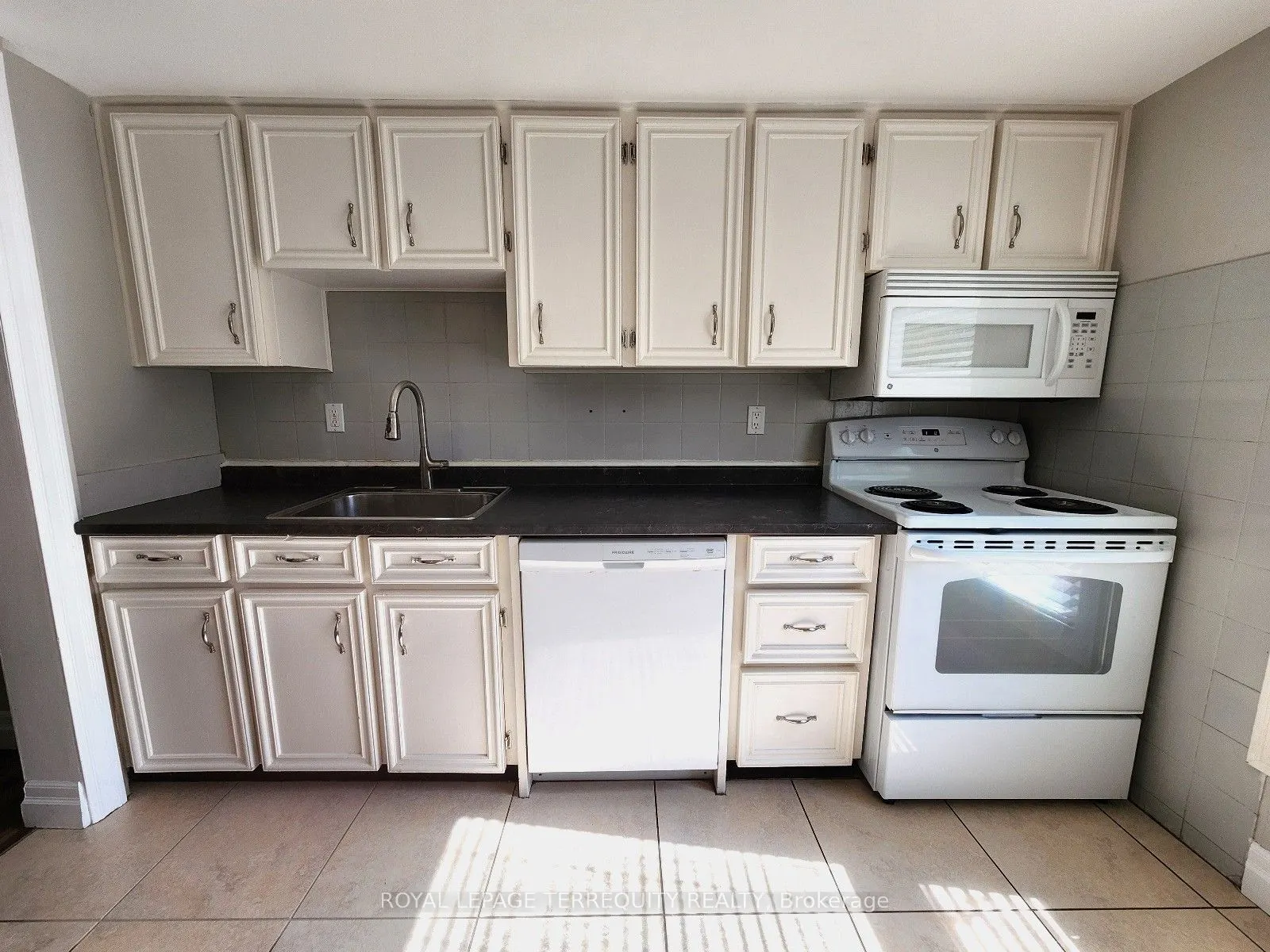 703 Burnhamthorpe Road, #65