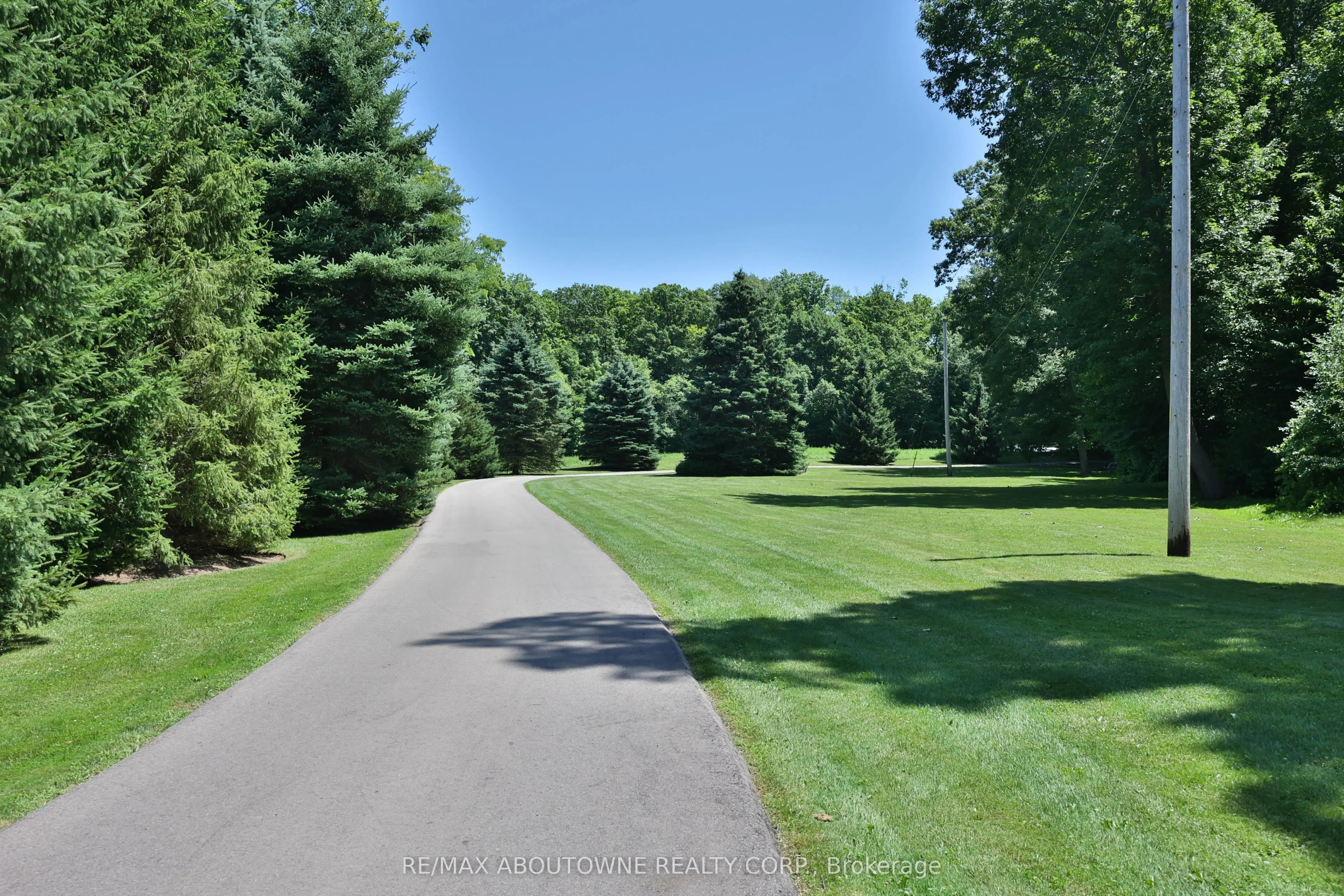 1270 1 Side Road