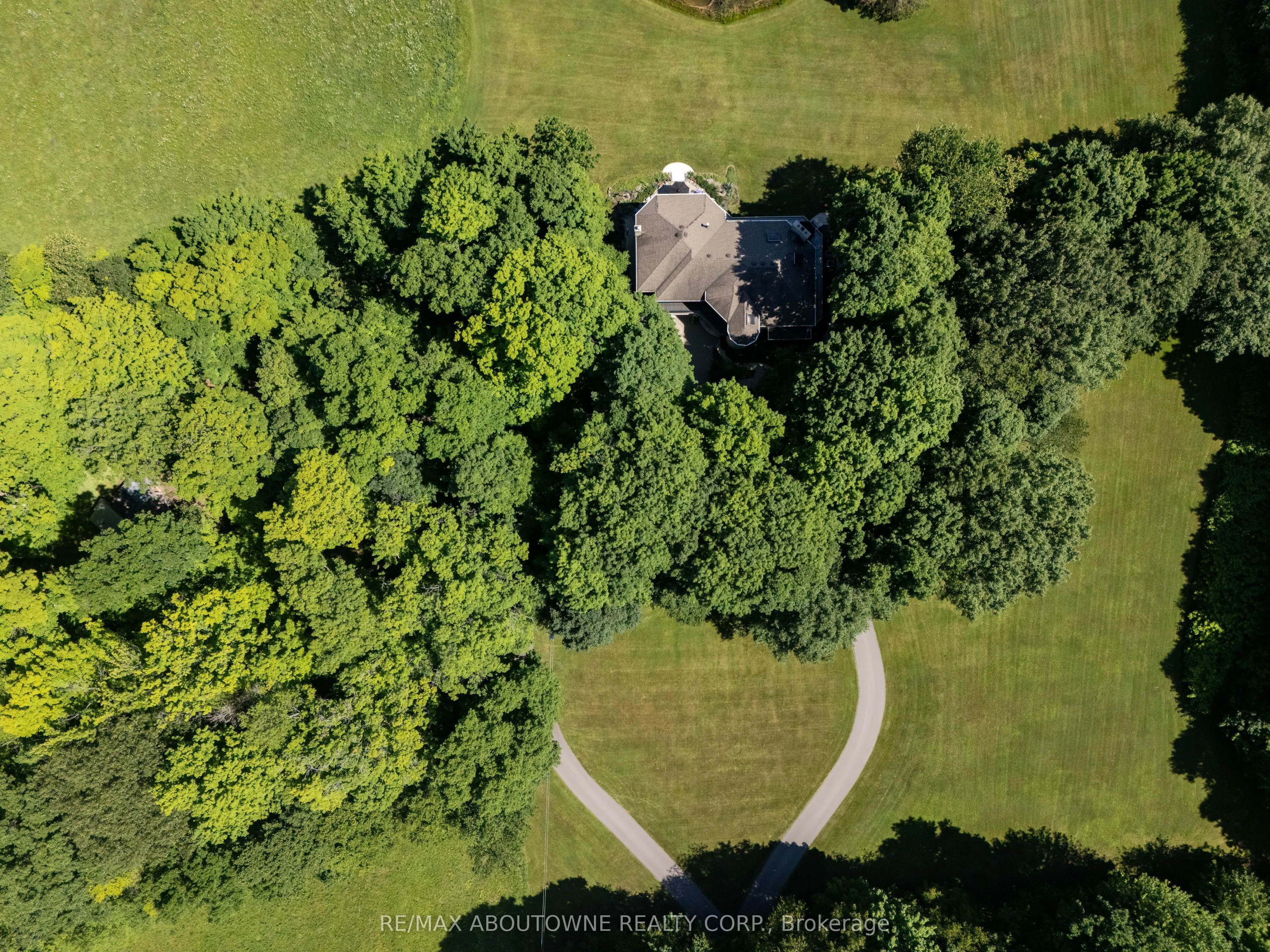 1270 1 Side Road