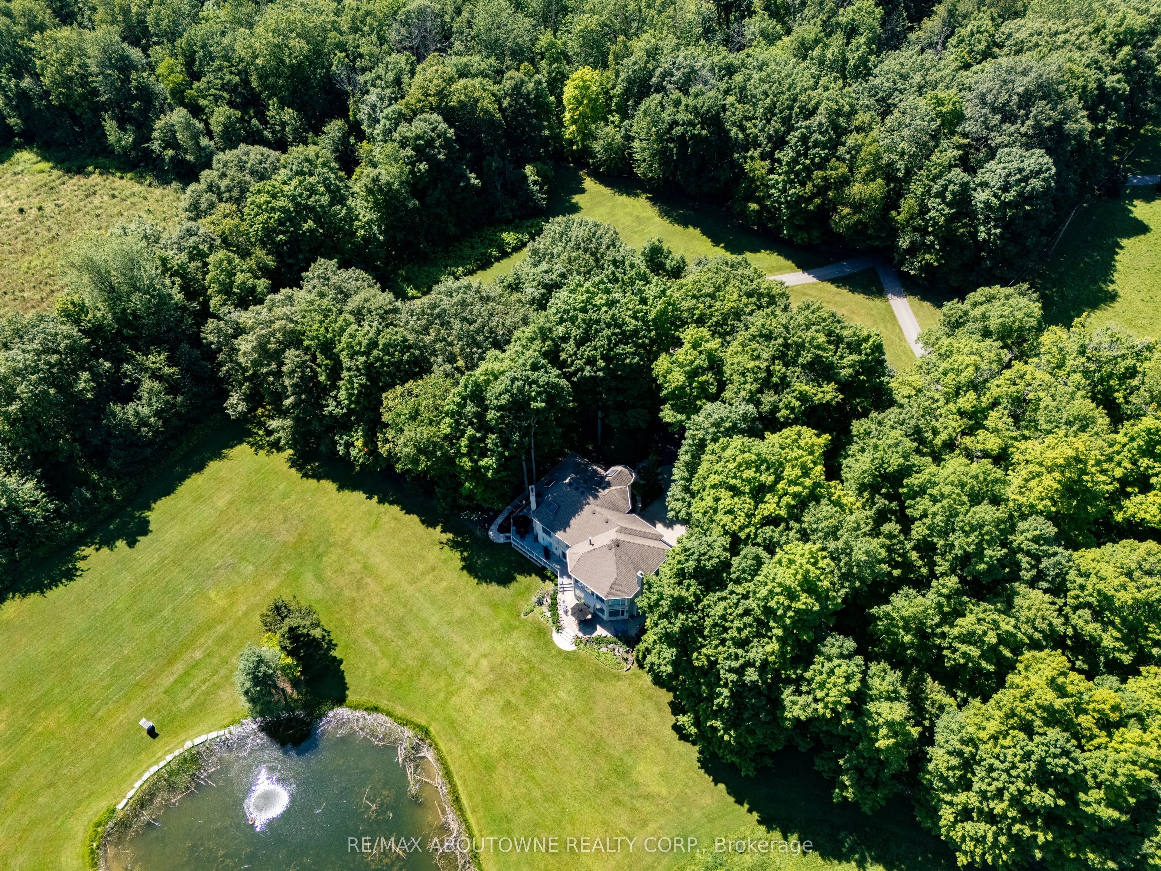 1270 1 Side Road