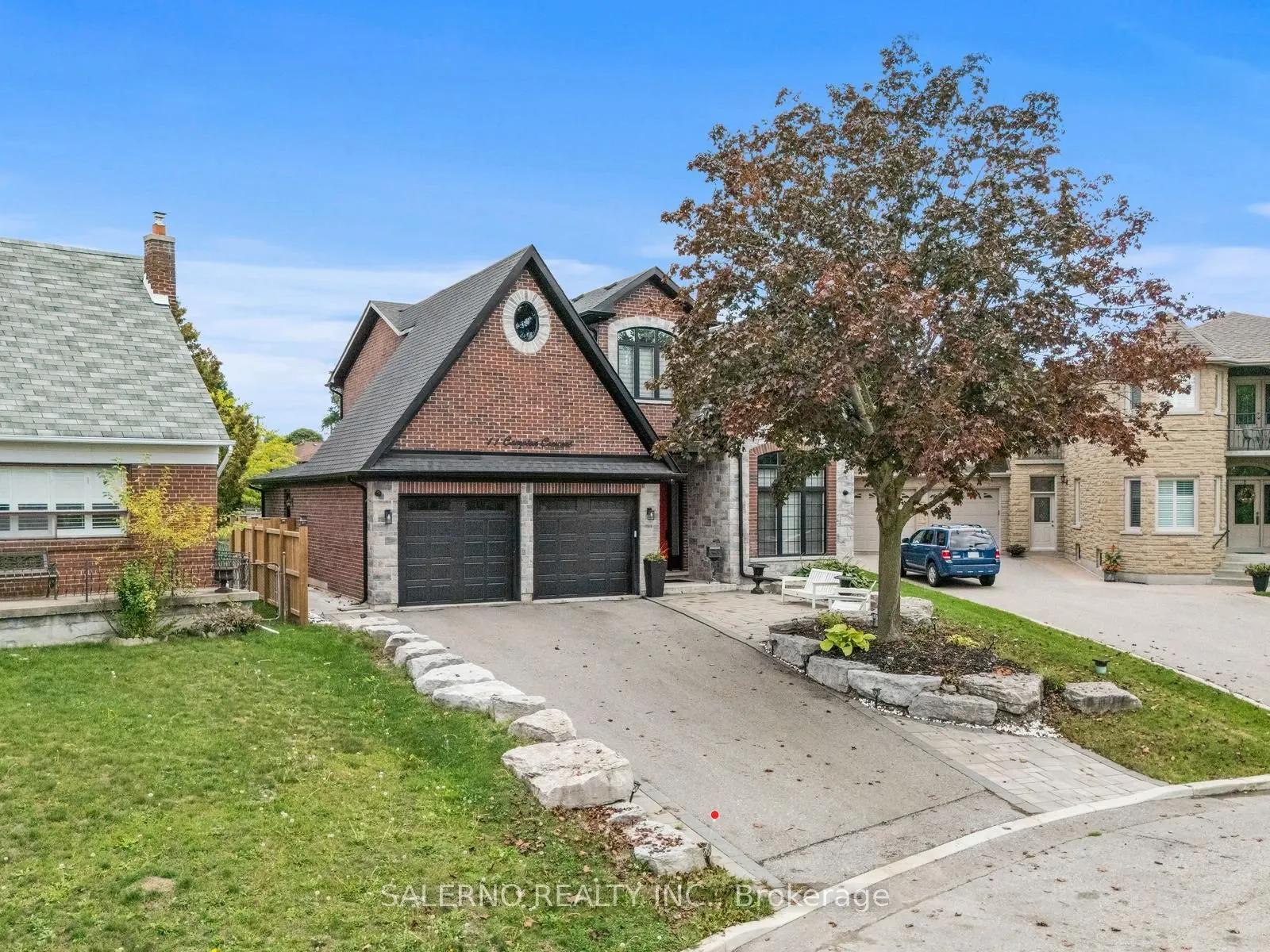 11 Compton Crescent