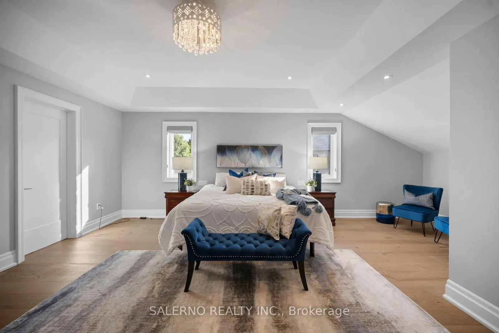 11 Compton Crescent