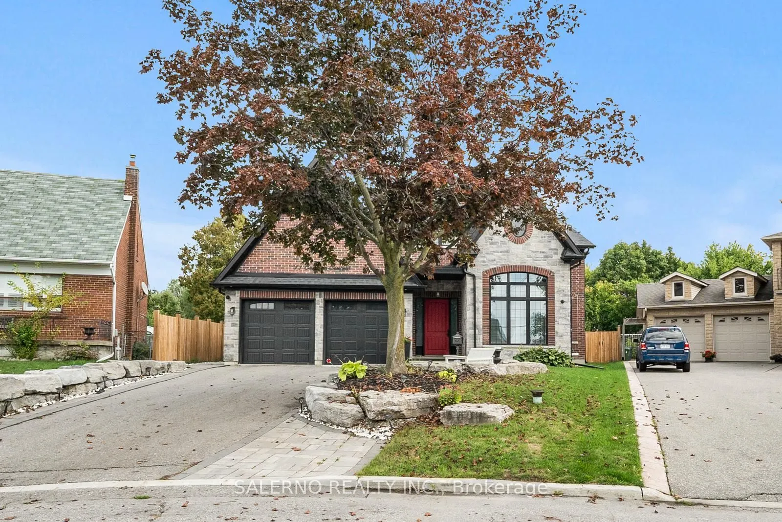 11 Compton Crescent