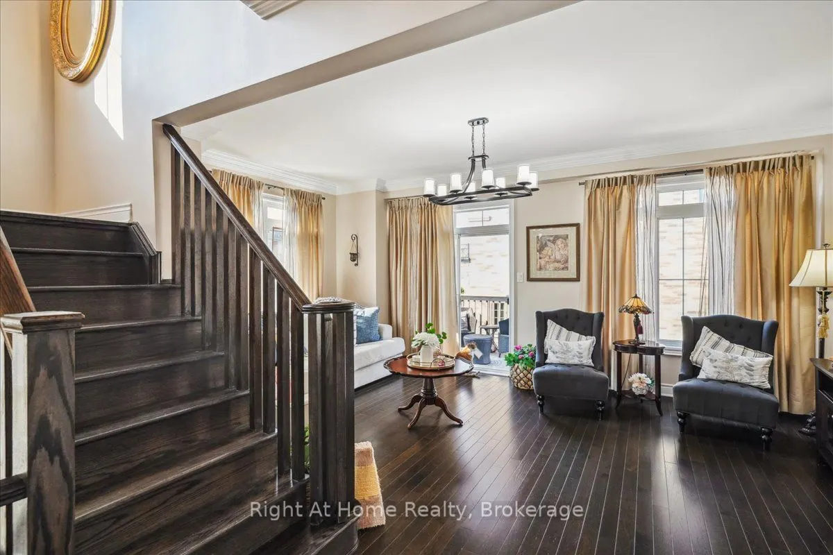37 Rockman Crescent