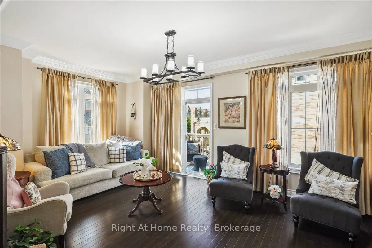37 Rockman Crescent
