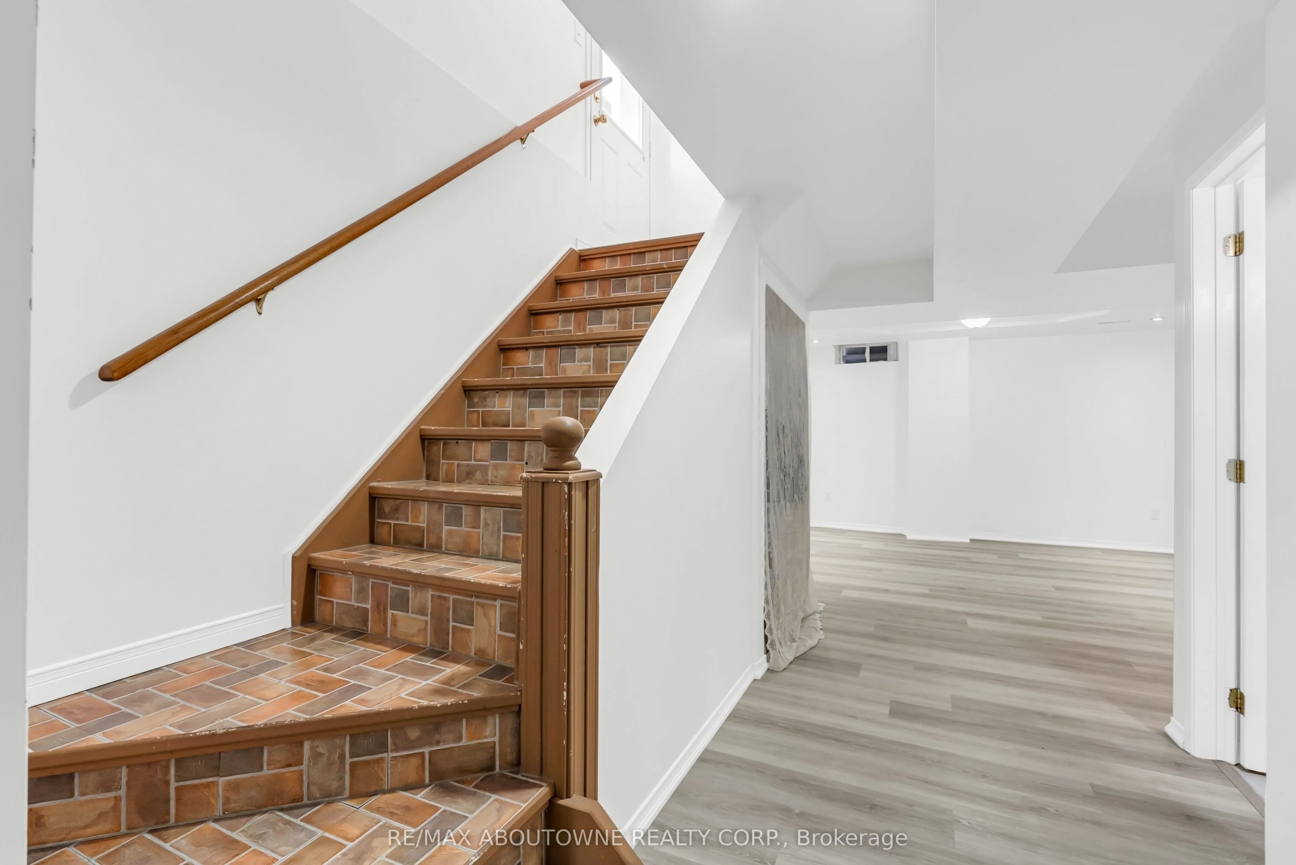 7 Rockrose Drive