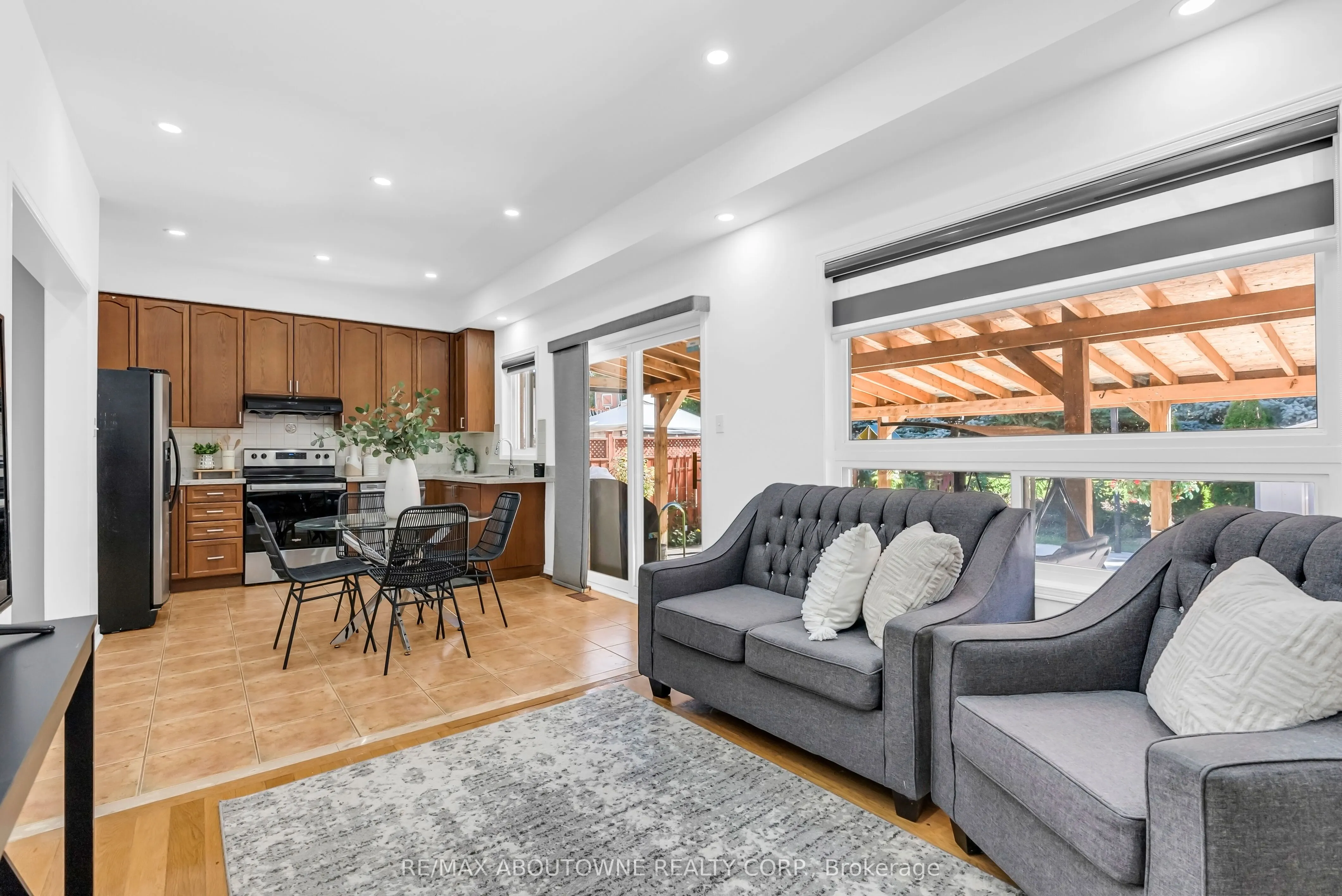 7 Rockrose Drive