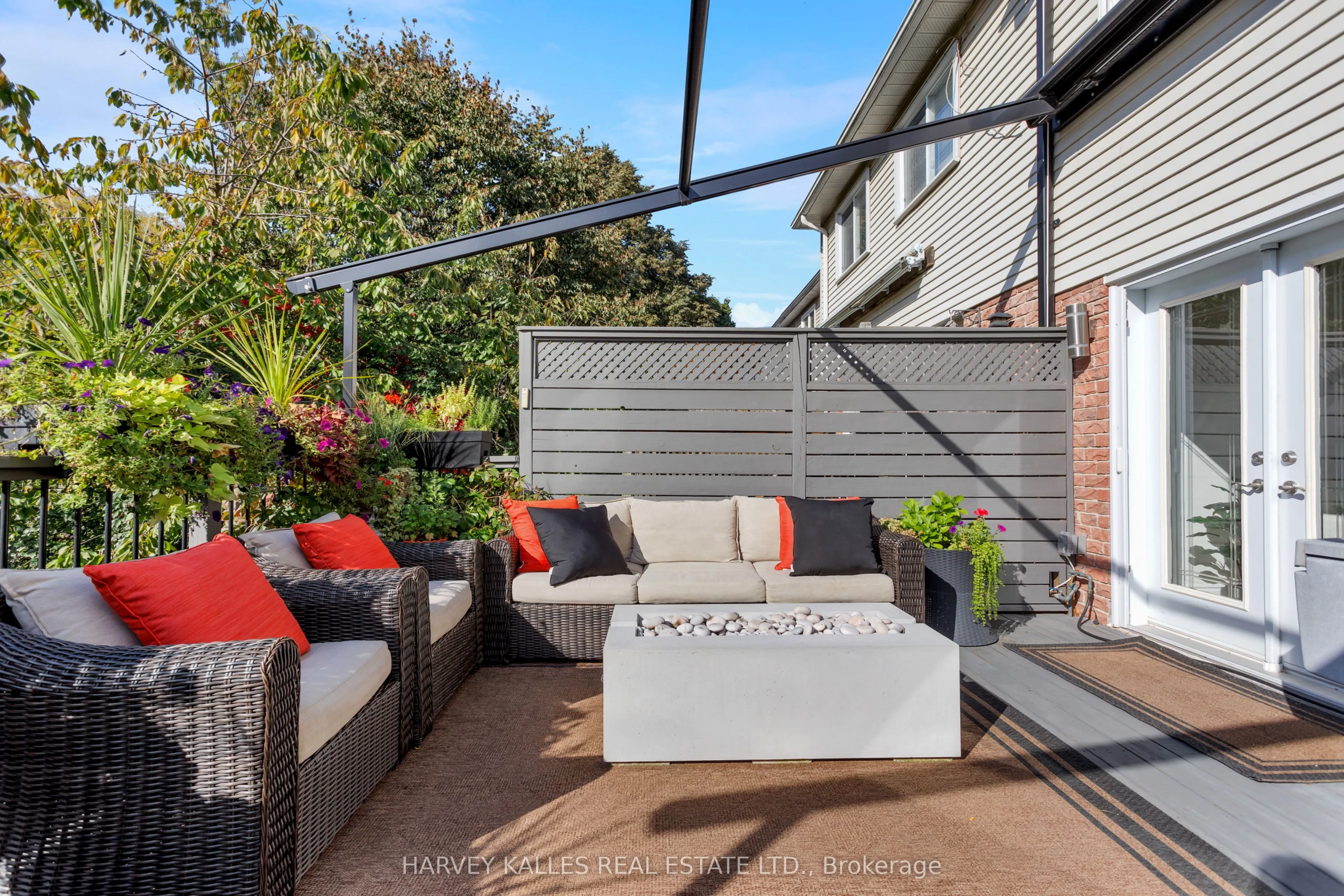 1084 Bordeaux Court