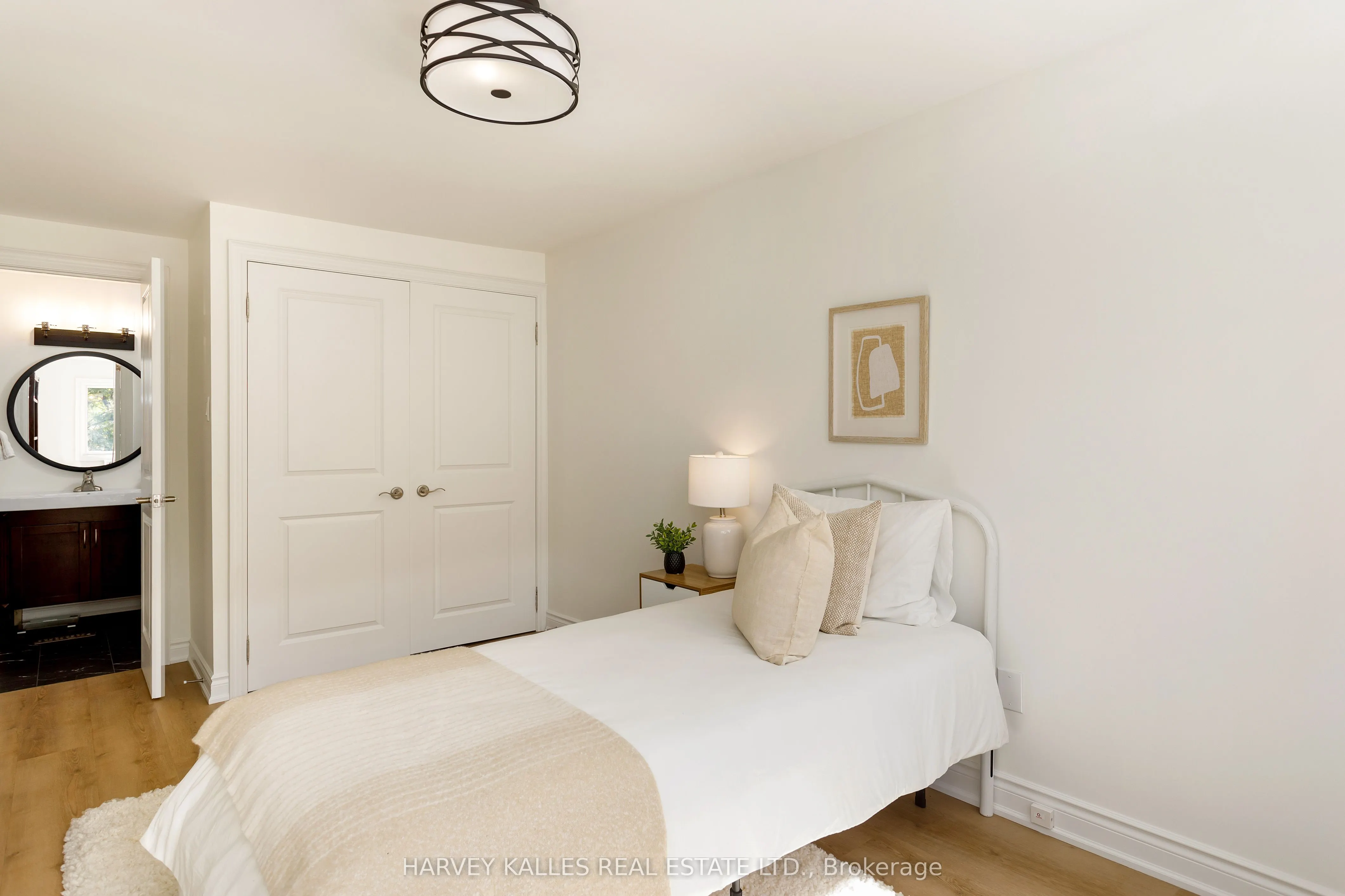 1084 Bordeaux Court