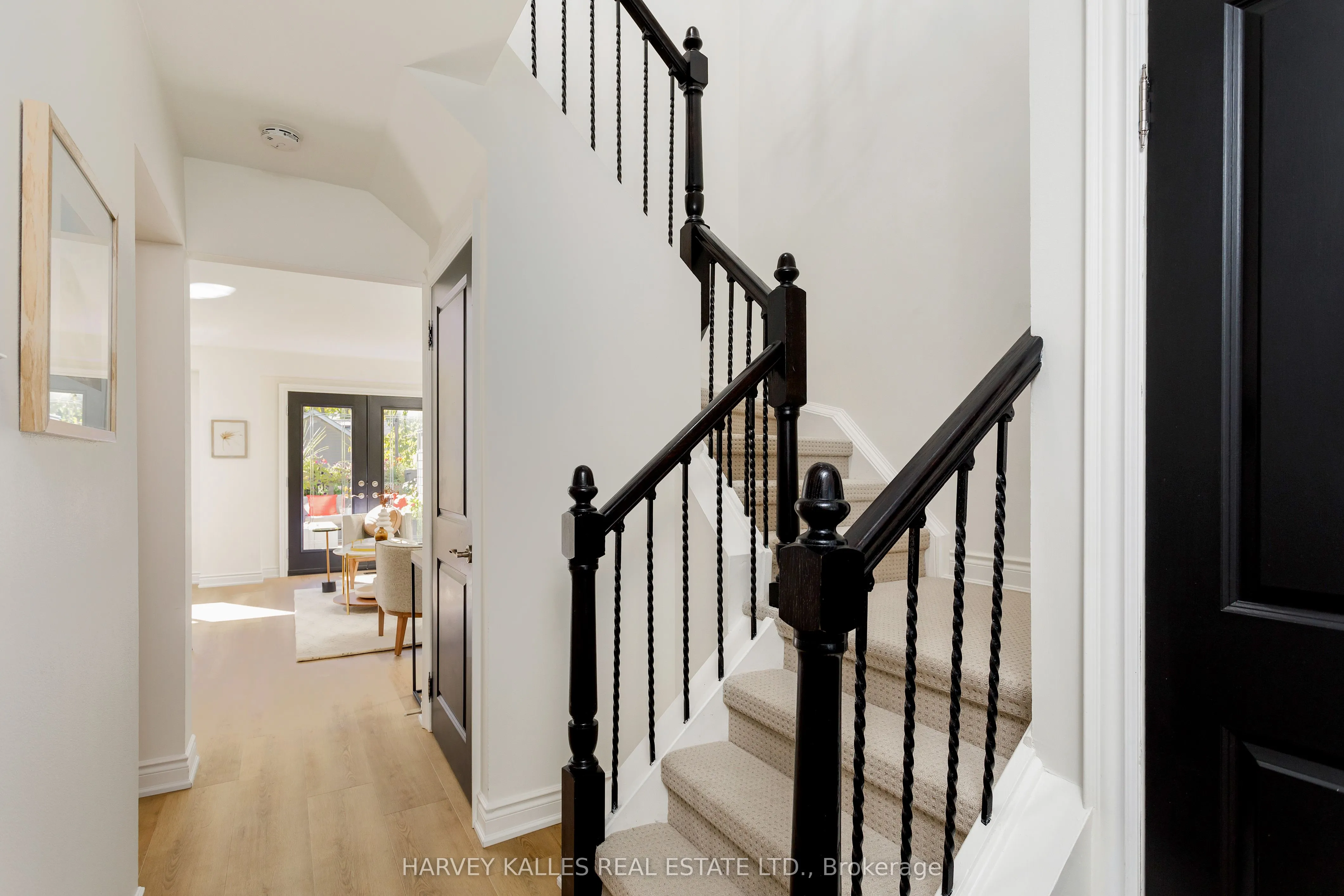 1084 Bordeaux Court