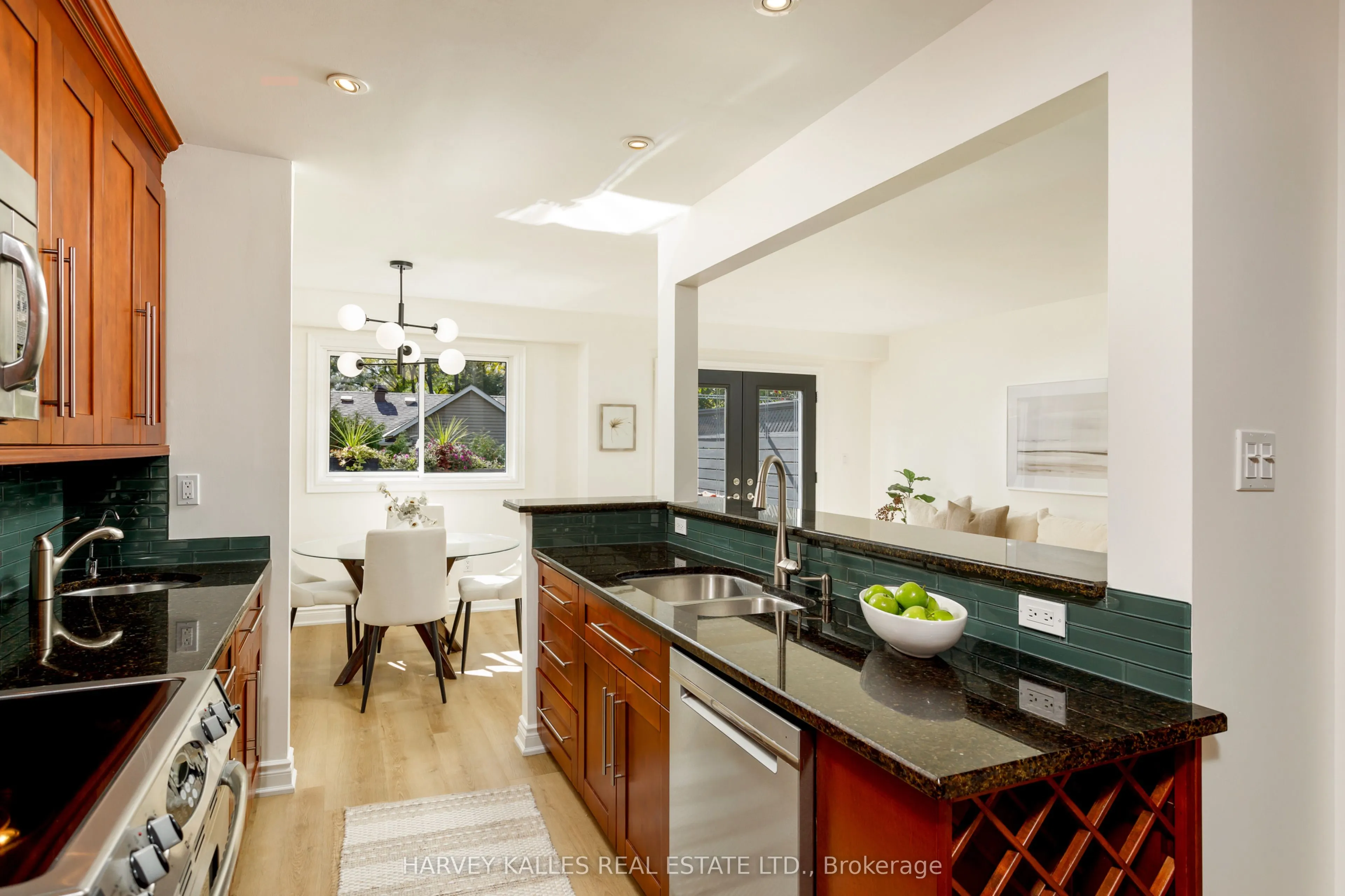 1084 Bordeaux Court
