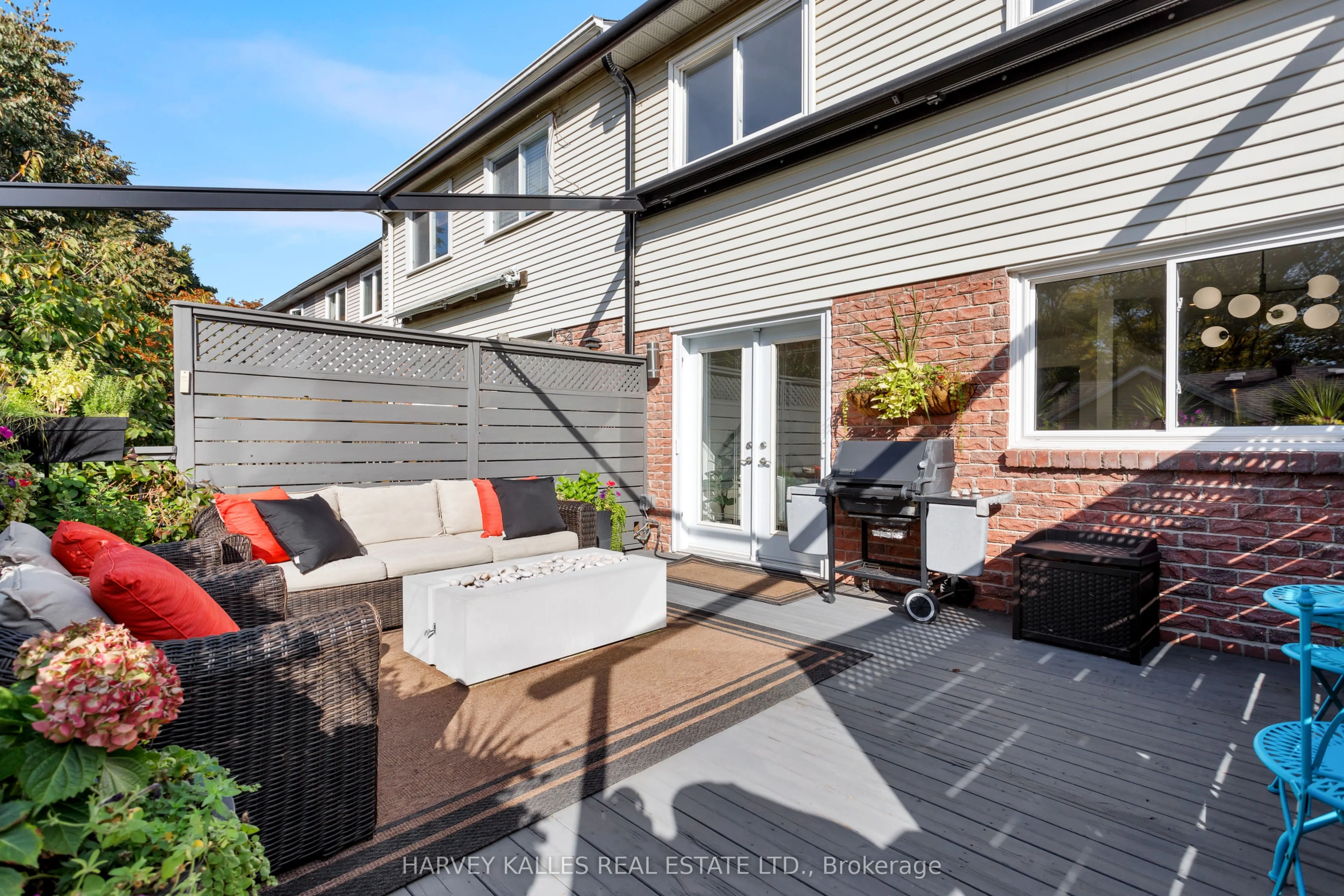 1084 Bordeaux Court