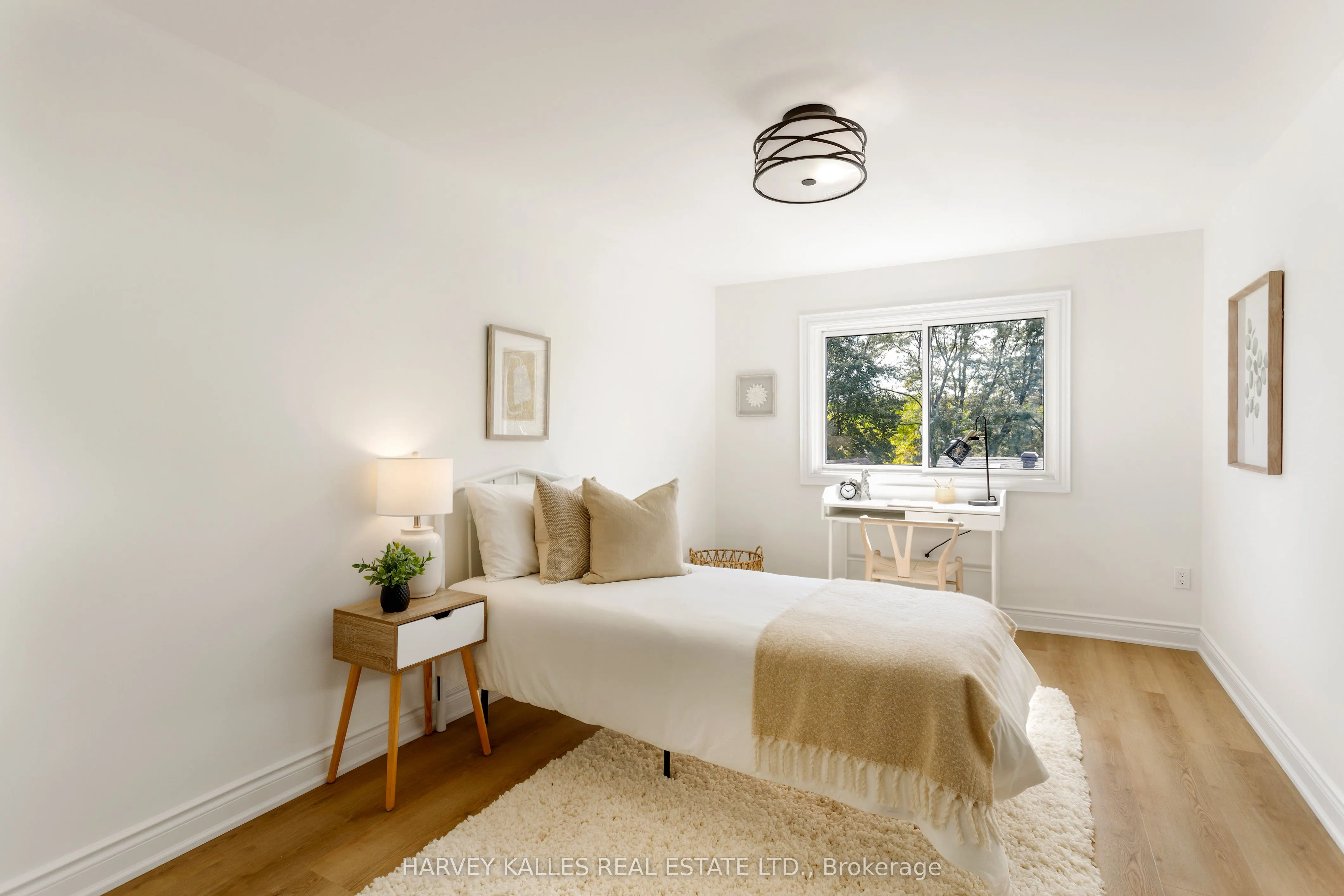 1084 Bordeaux Court