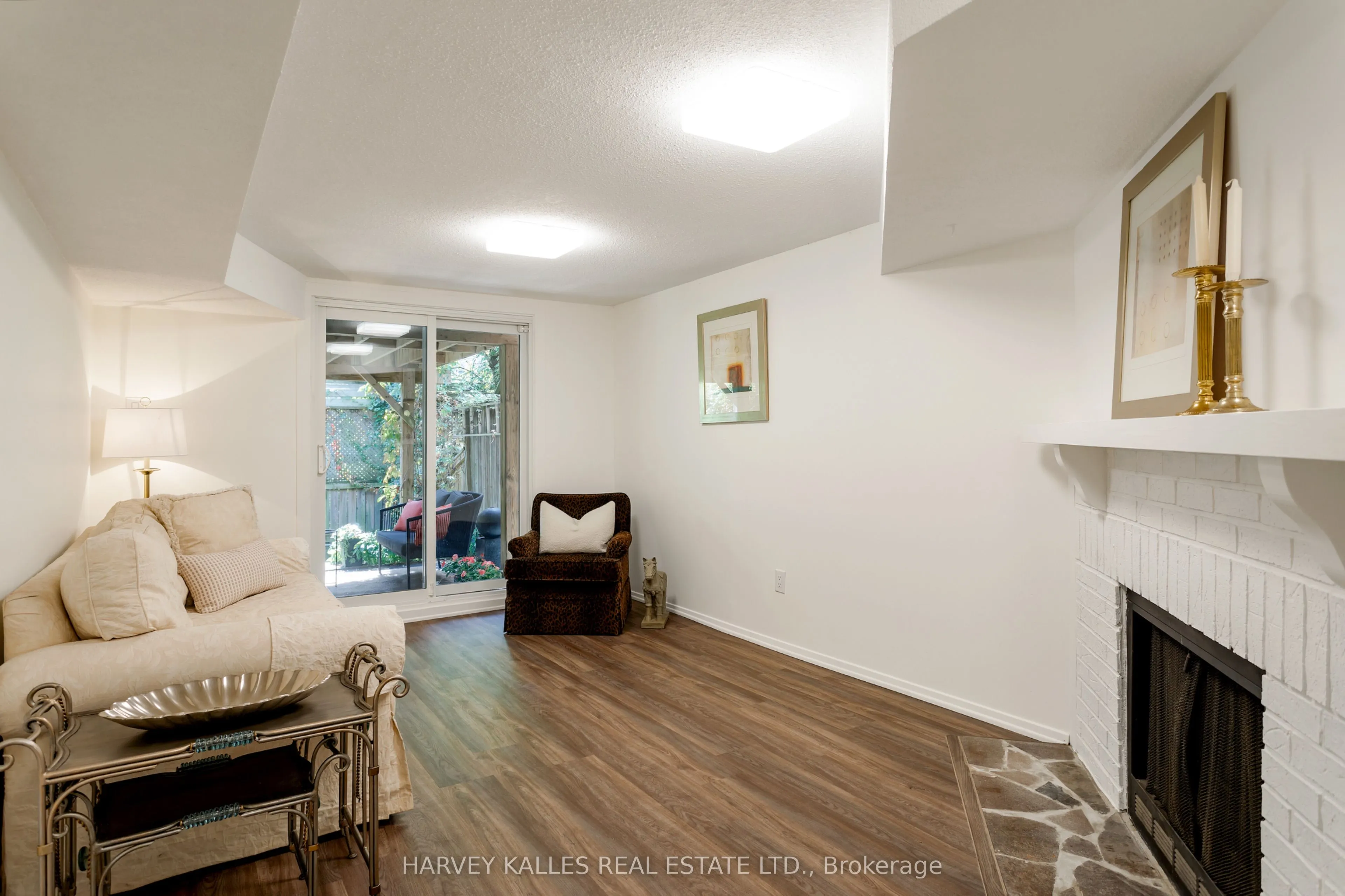 1084 Bordeaux Court