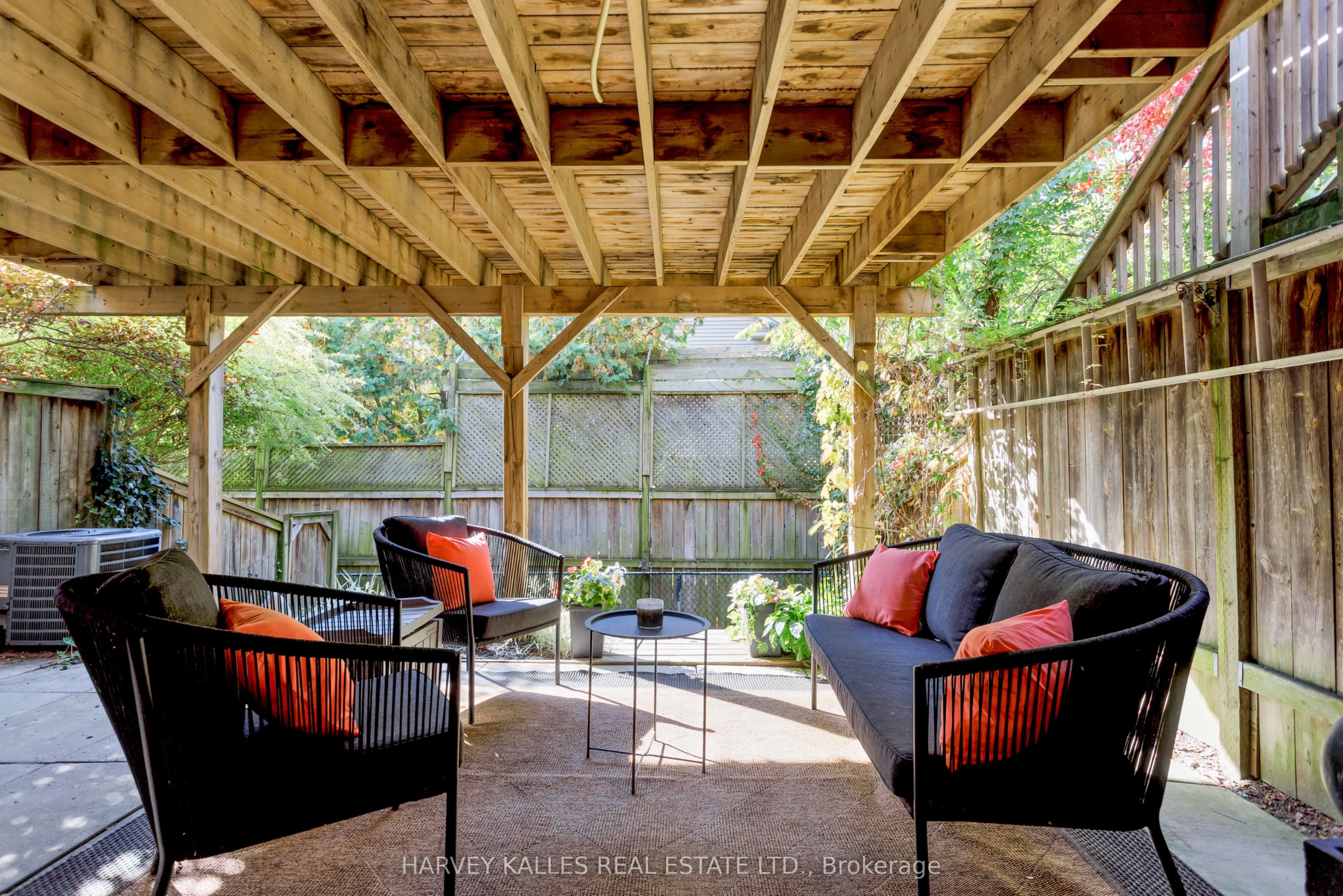 1084 Bordeaux Court