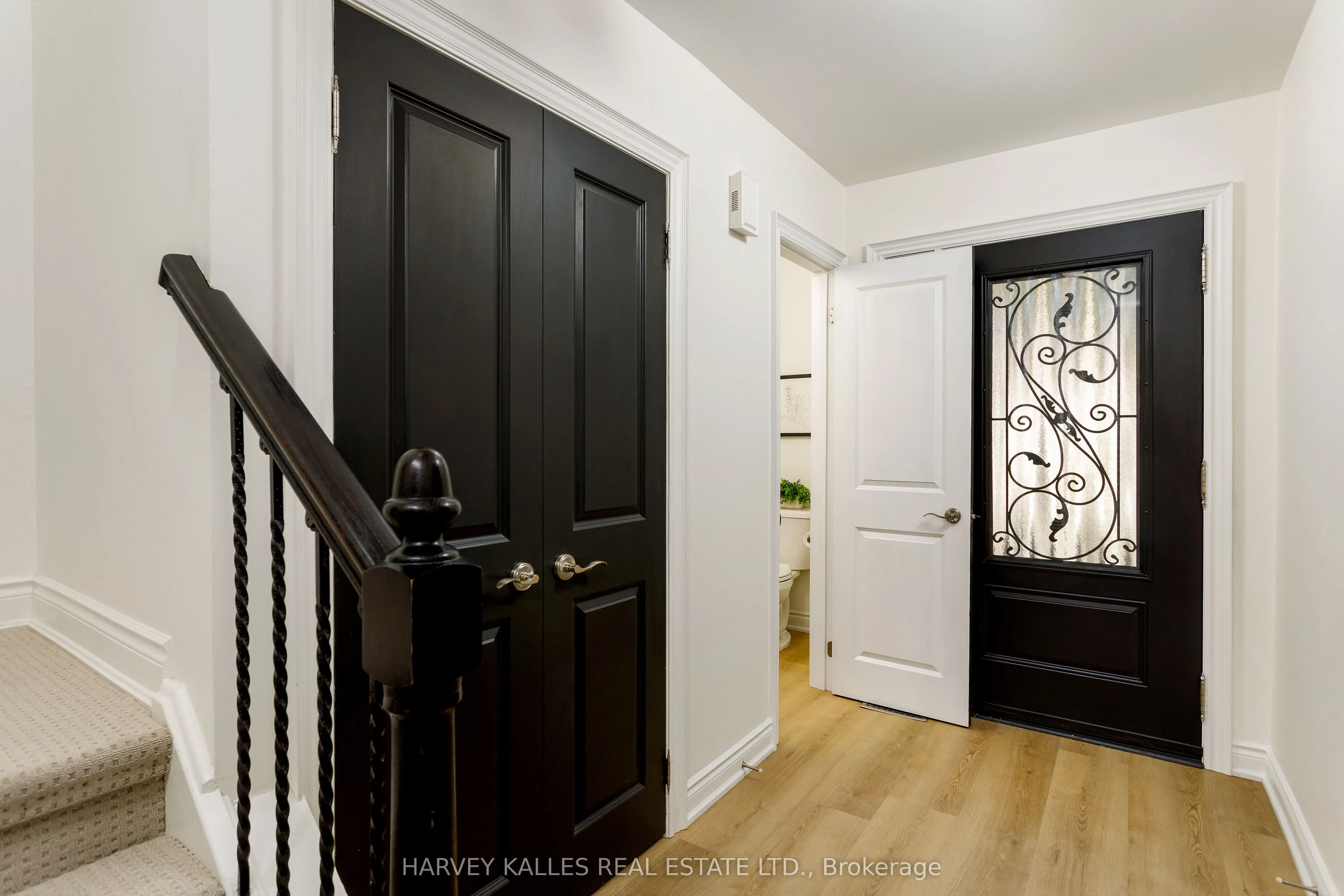 1084 Bordeaux Court