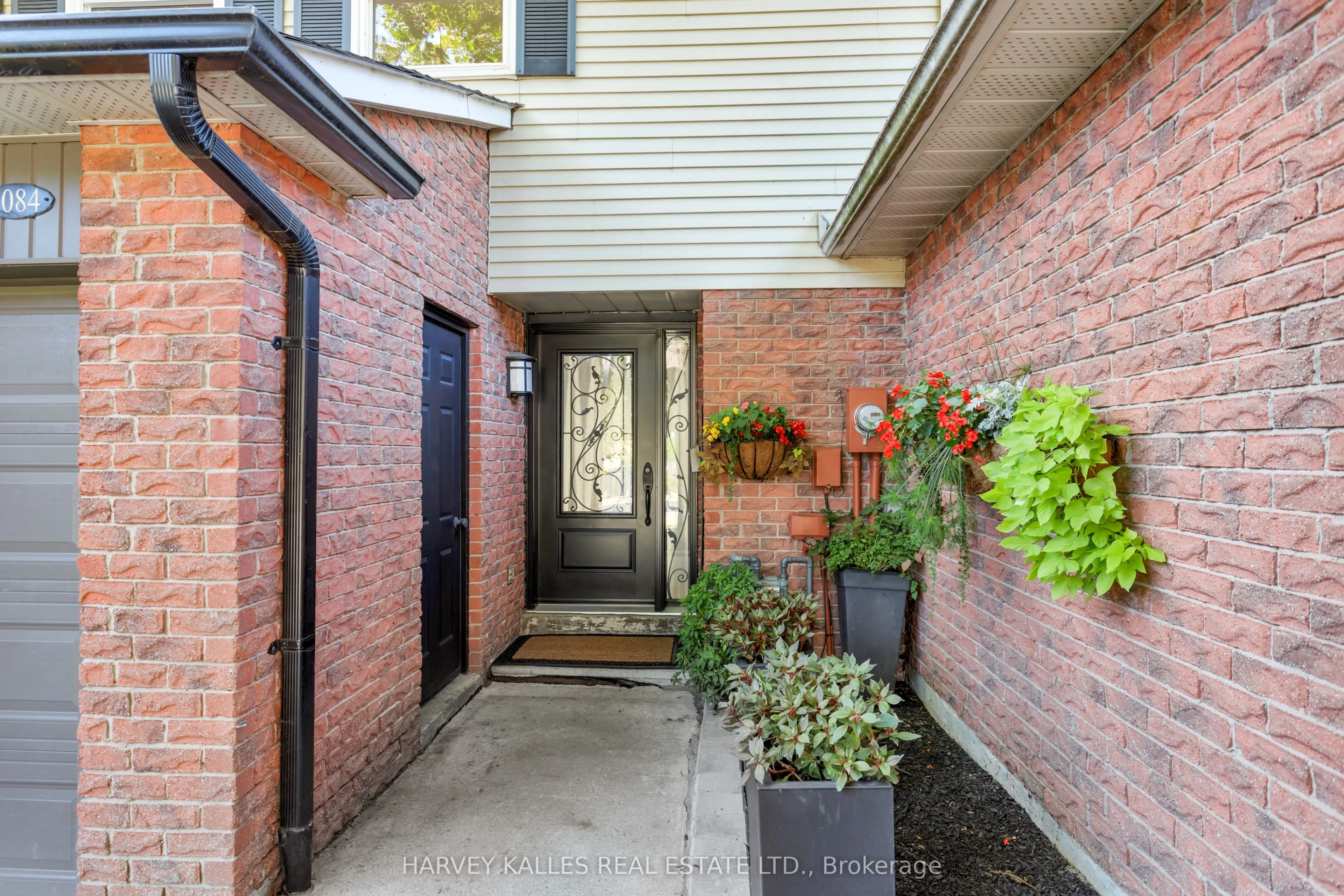 1084 Bordeaux Court