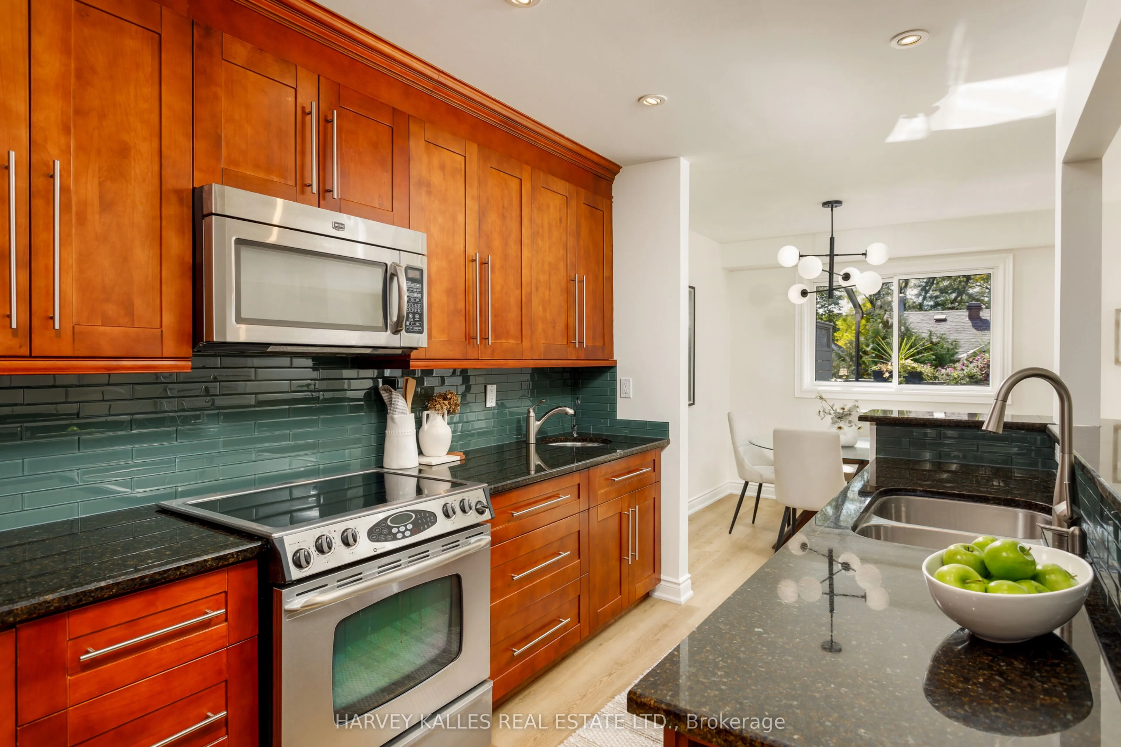 1084 Bordeaux Court