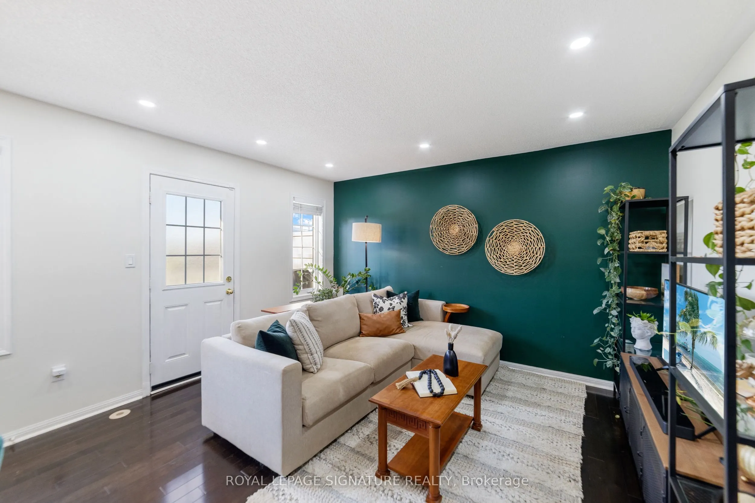 3113 Stornoway Circle