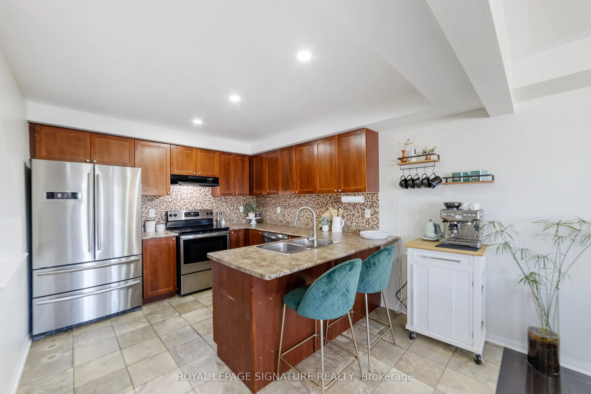 3113 Stornoway Circle