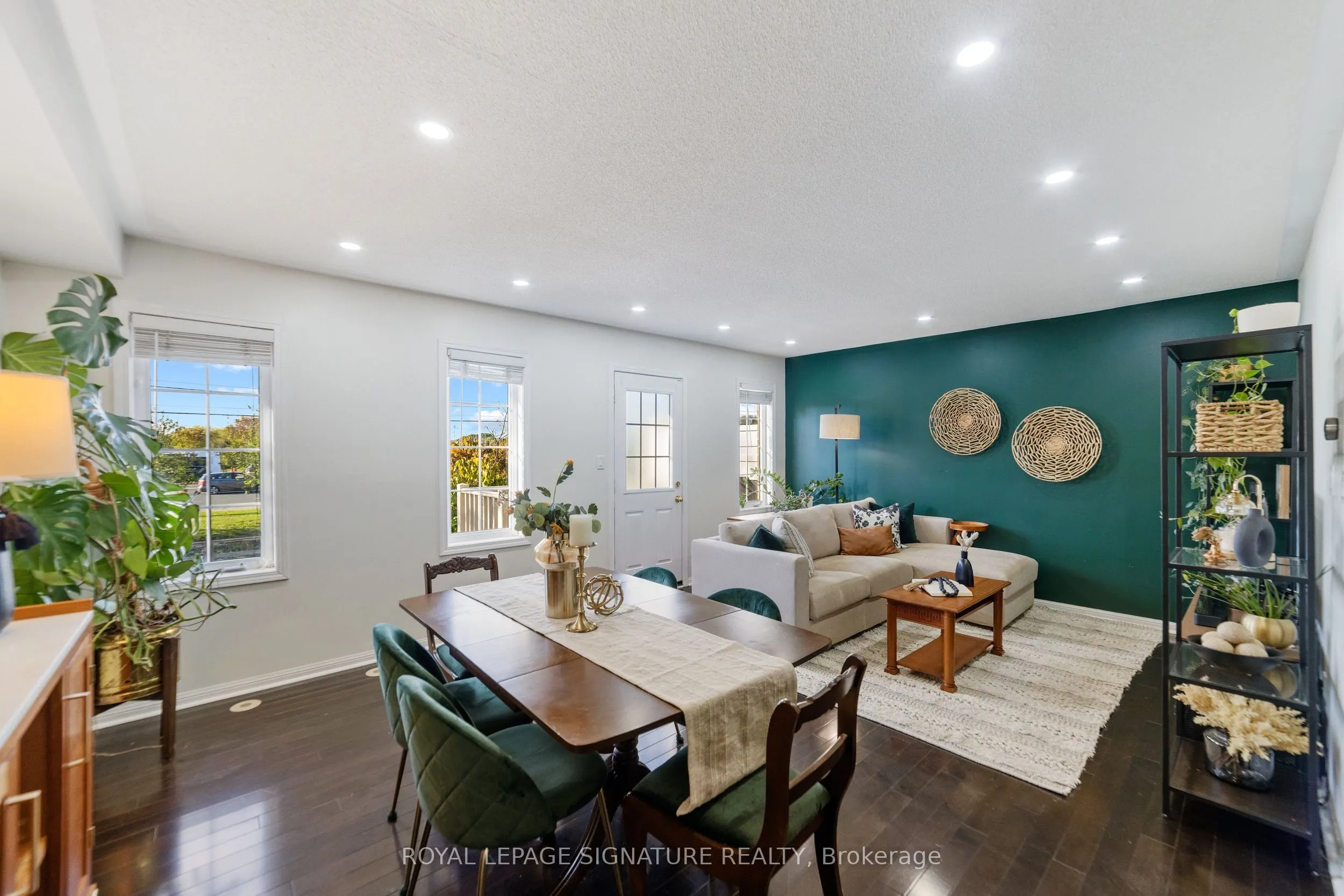 3113 Stornoway Circle
