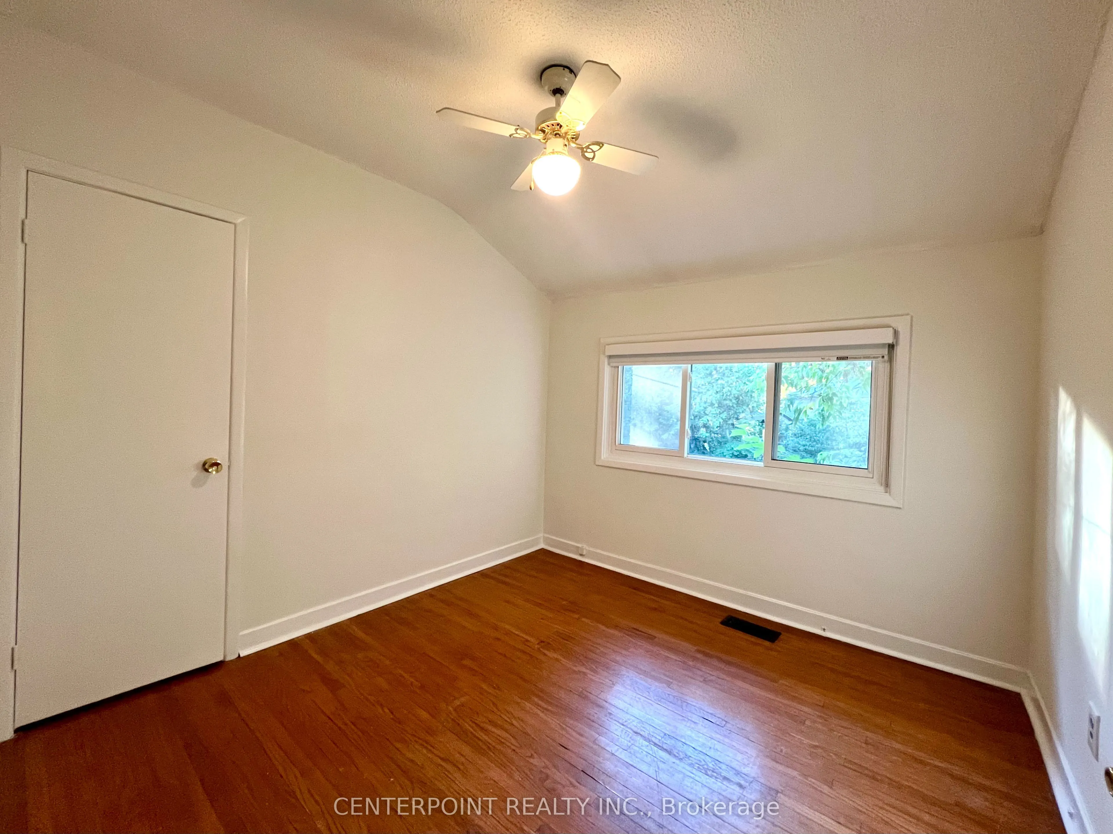 287 Kent Crescent