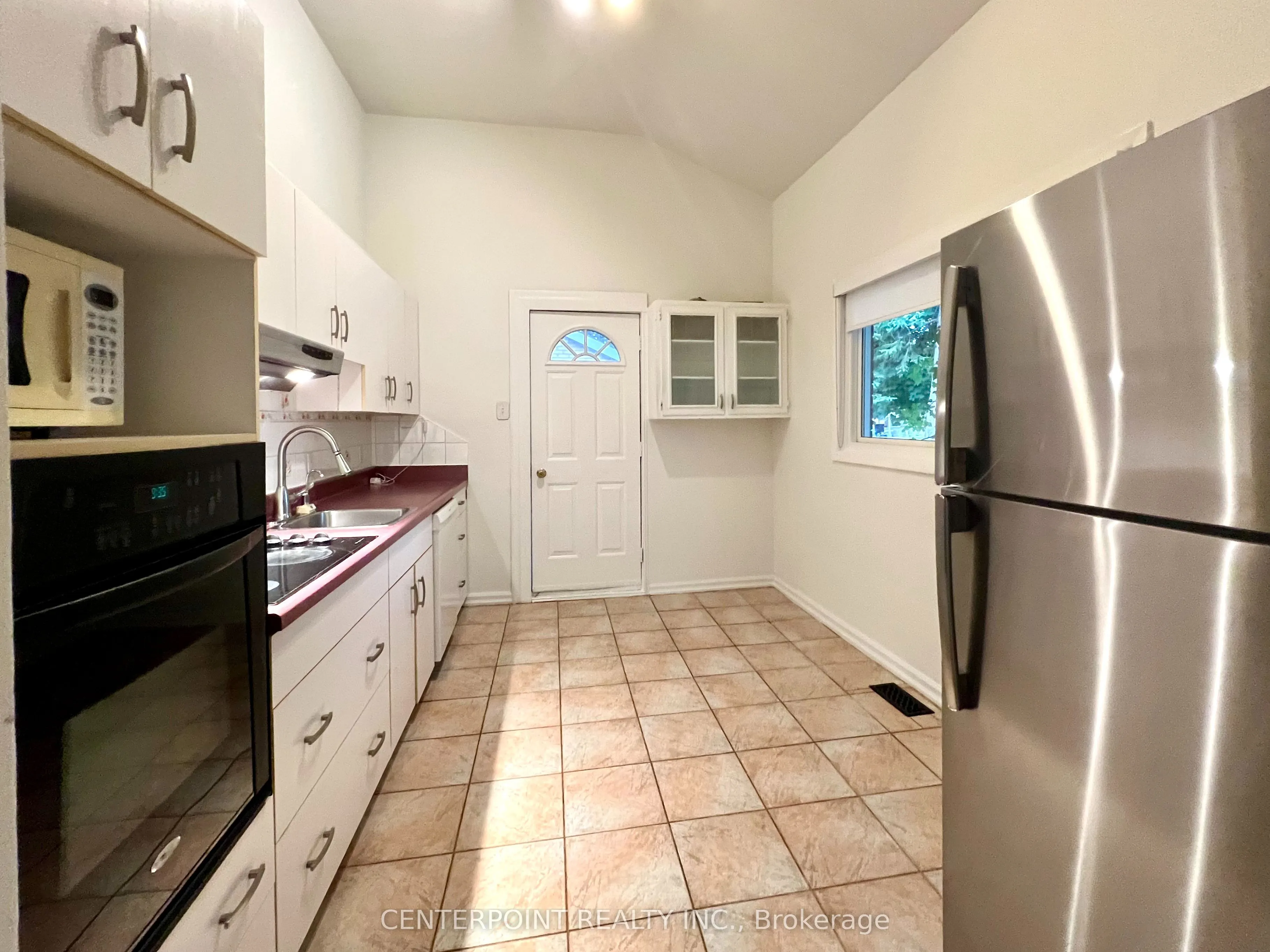 287 Kent Crescent