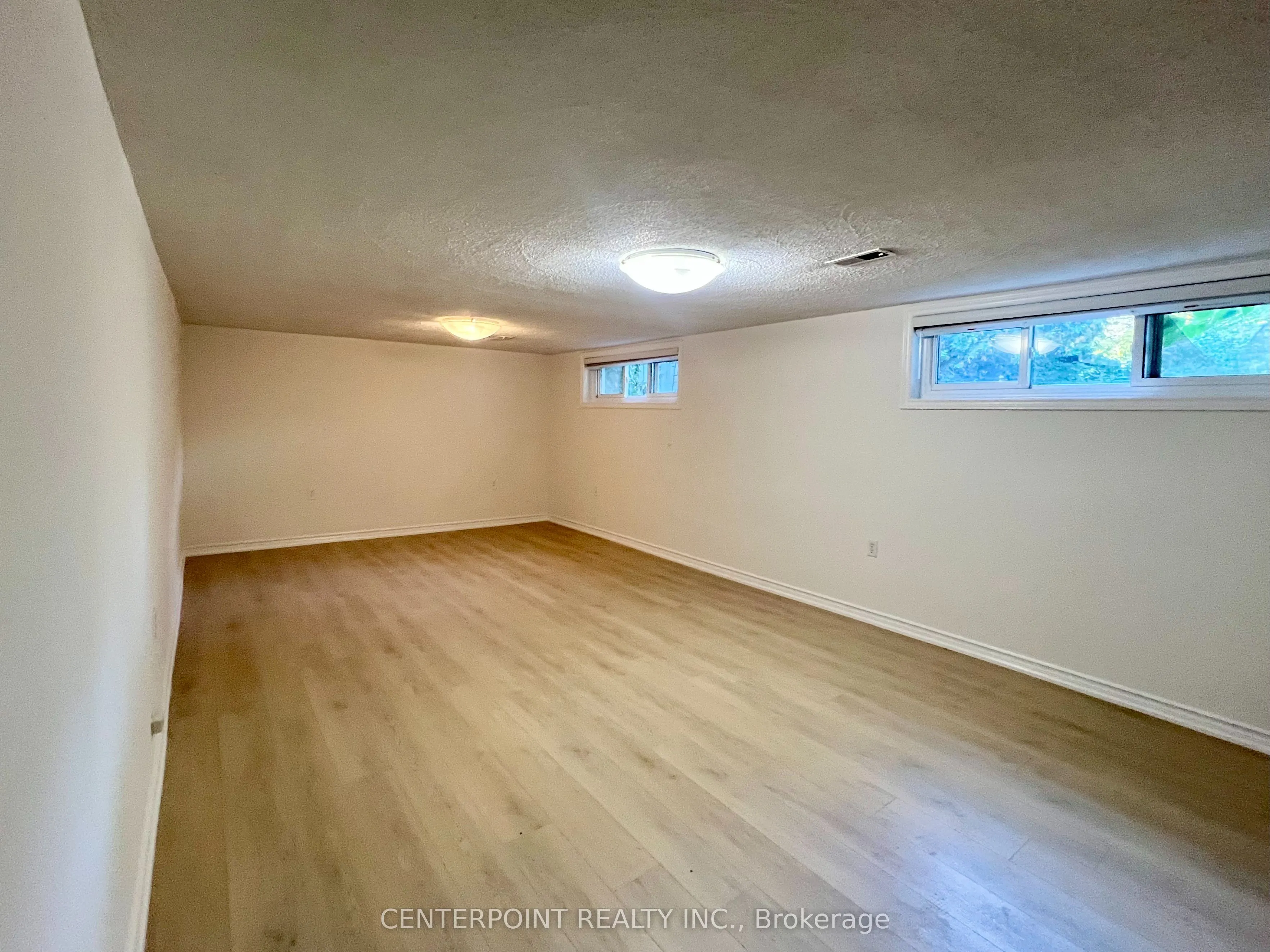 287 Kent Crescent