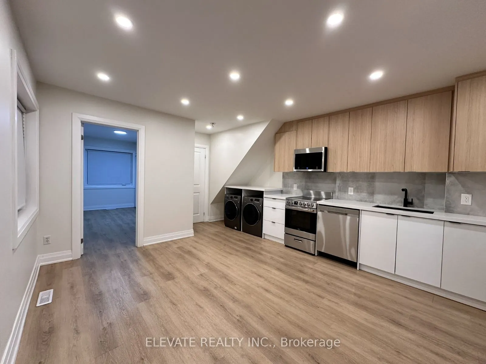 38 Lightbourn Avenue