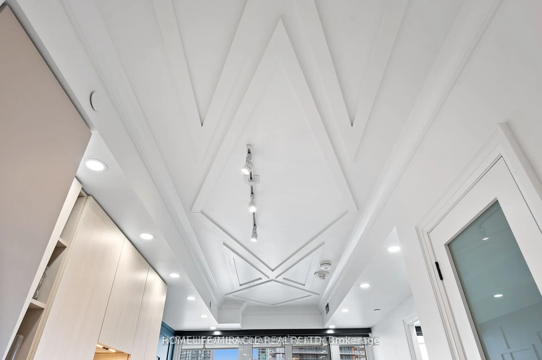 3900 Confederation Parkway, #705