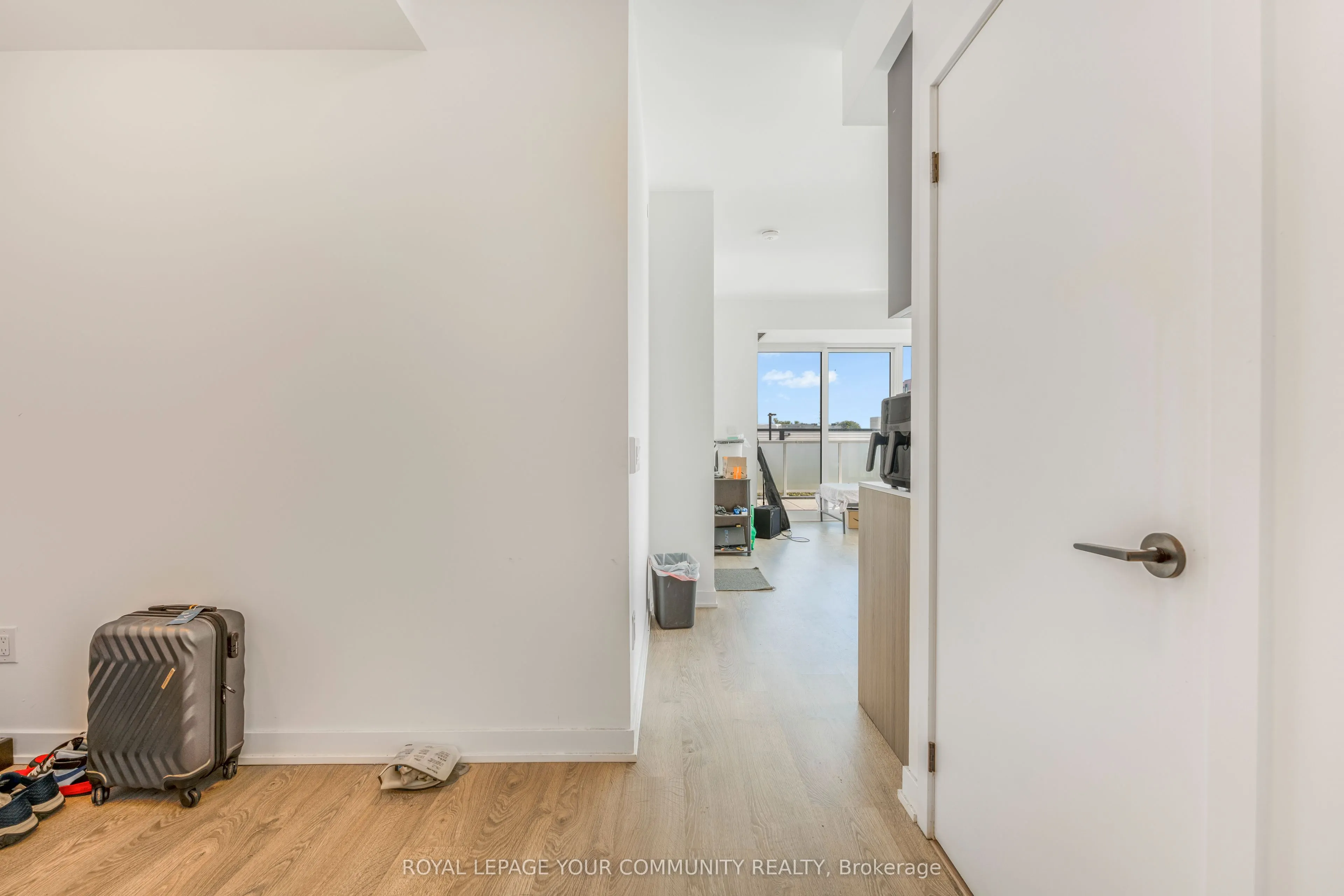 215 Lakeshore Road W, #15