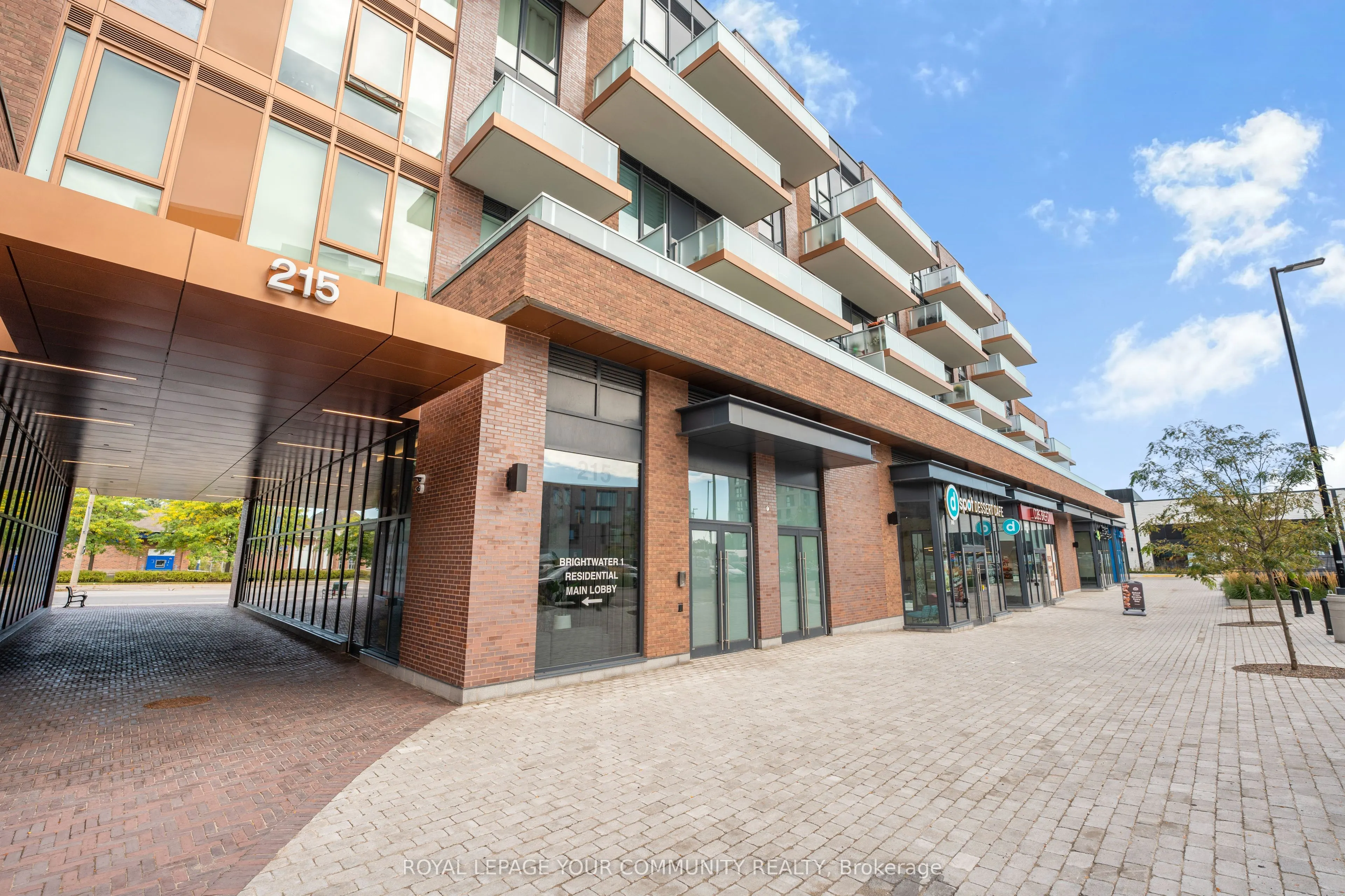 215 Lakeshore Road W, #15