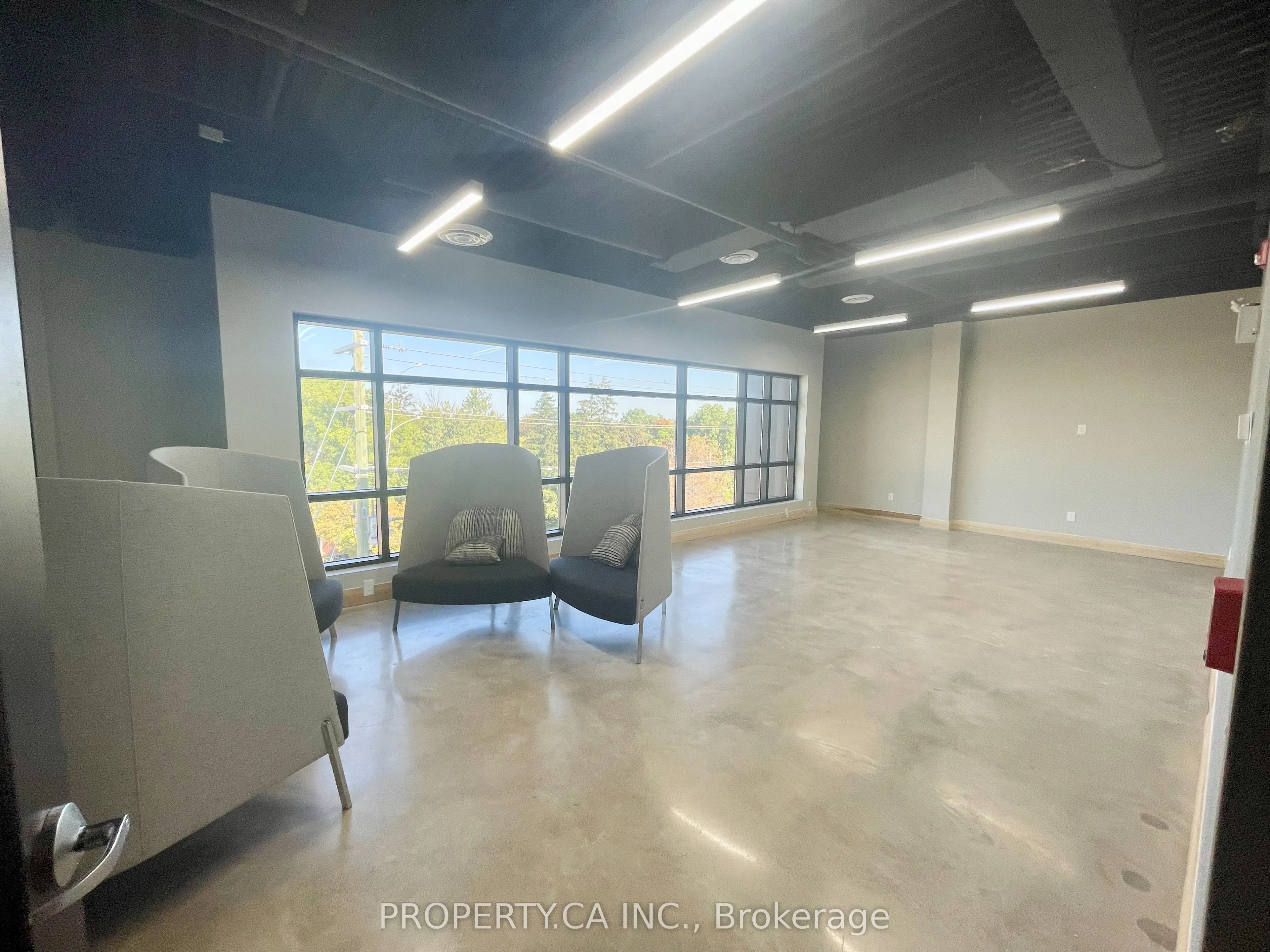 10 Bronte Street S, #403