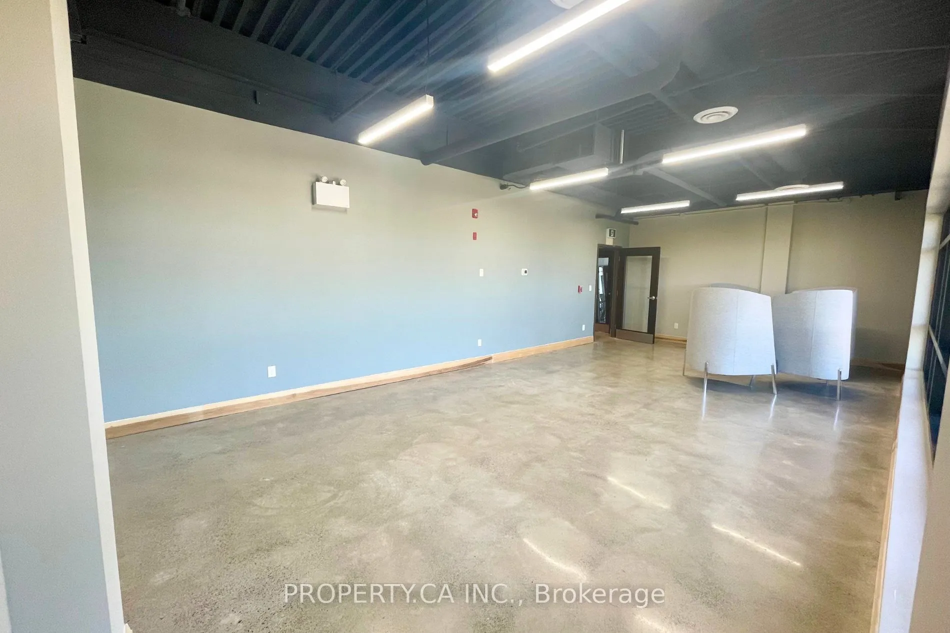 10 Bronte Street S, #403
