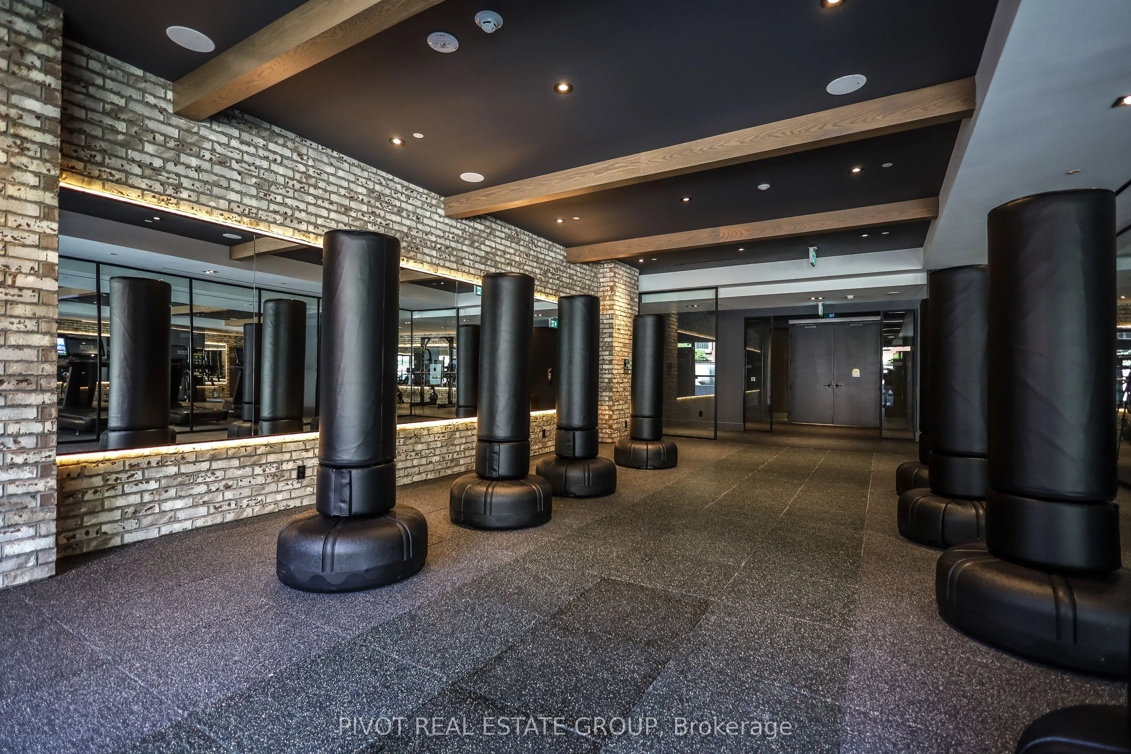 285 Dufferin Street, #715