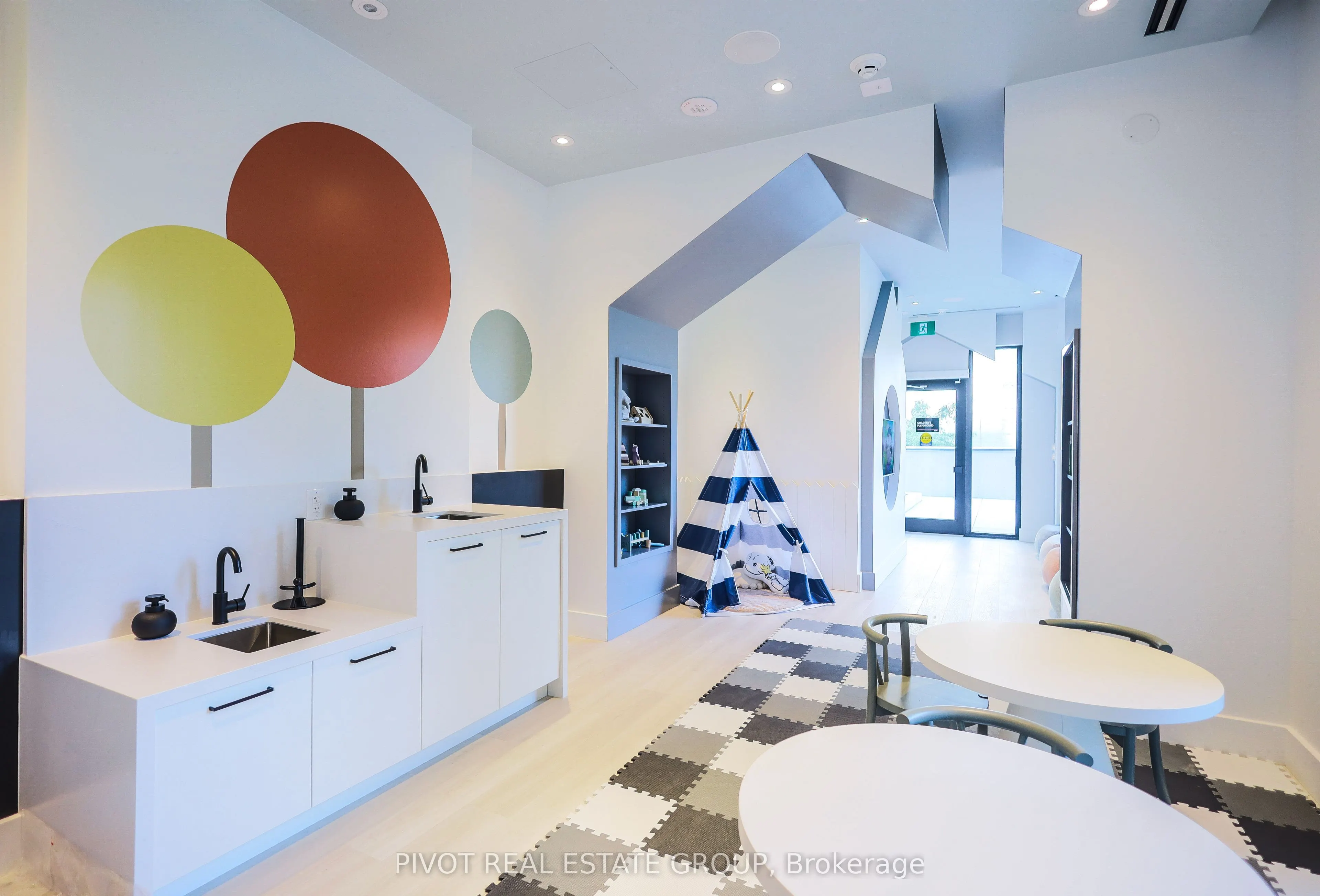 285 Dufferin Street, #1406